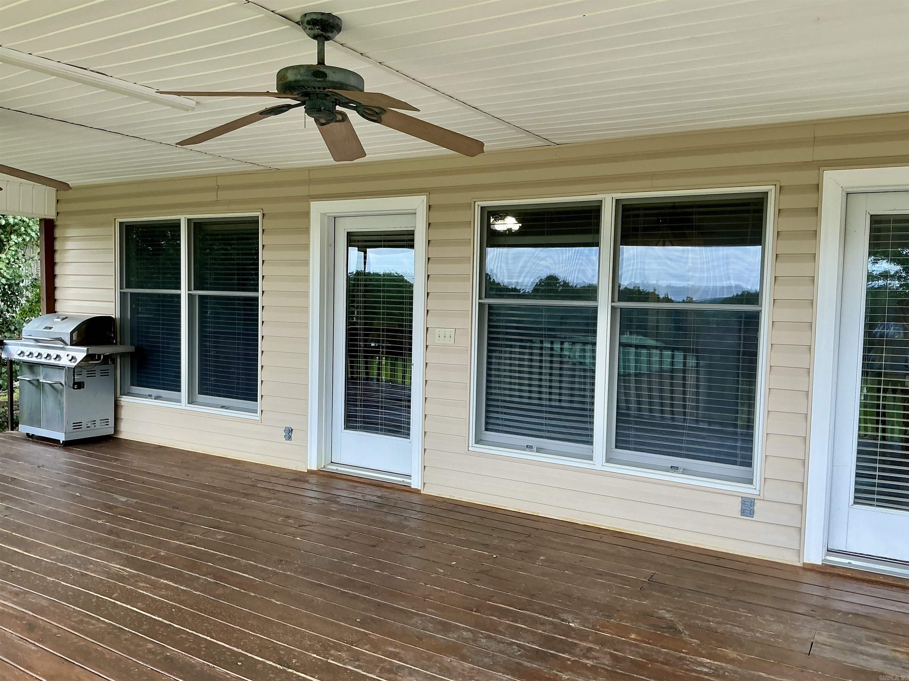 2630 Silver Ridge Road Property Photo 4