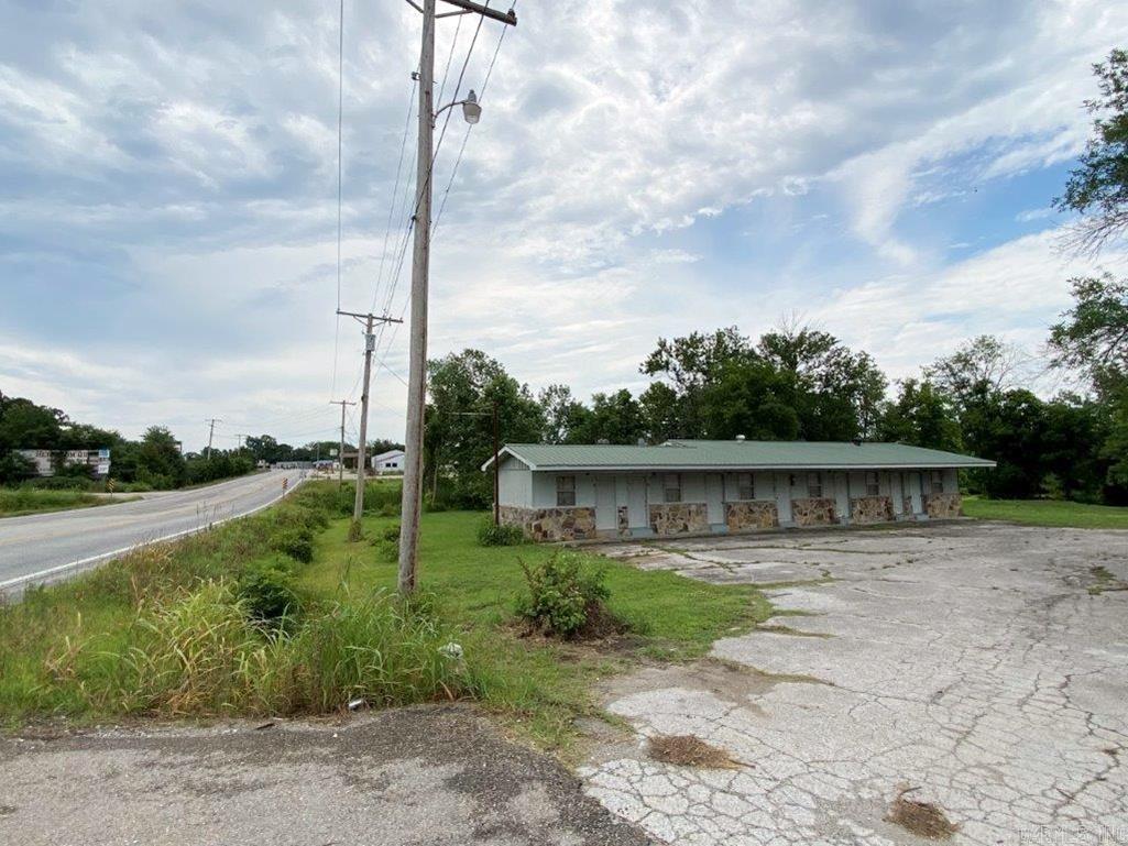 325 N Highway 65 Property Photo 5