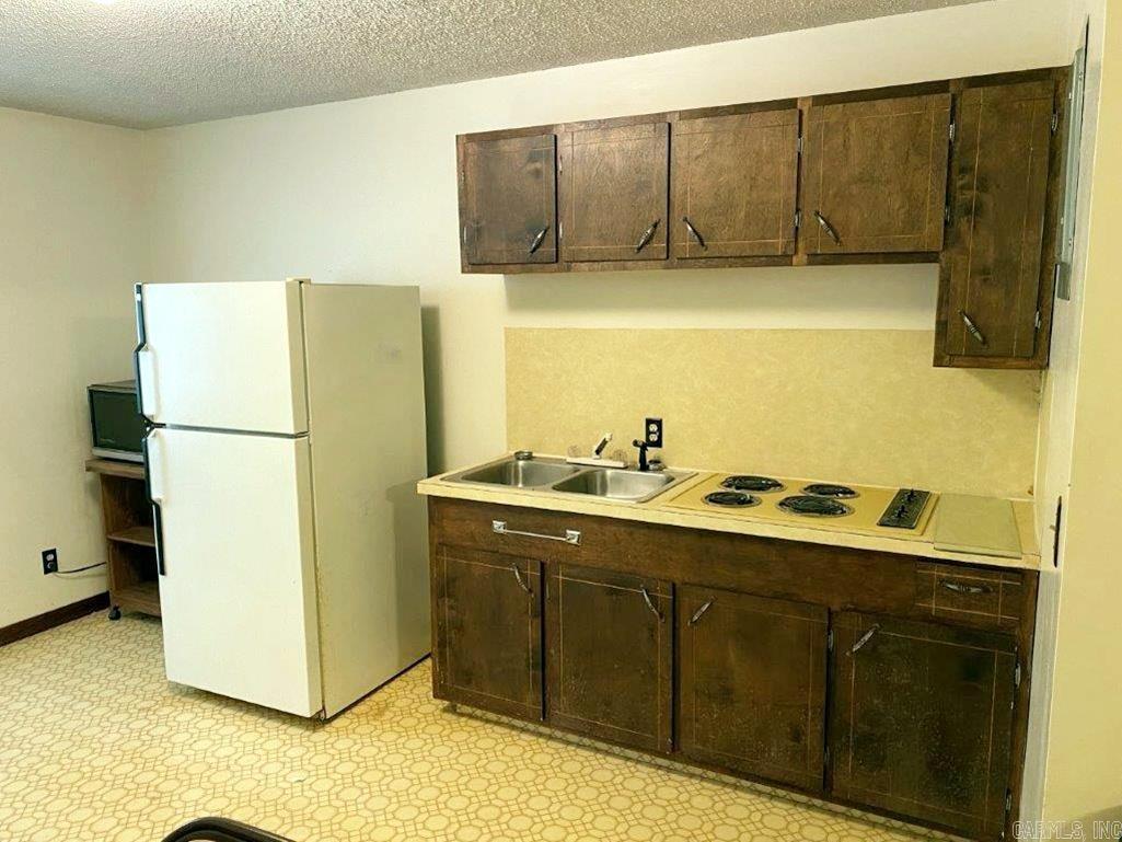 325 N Highway 65 Property Photo 9