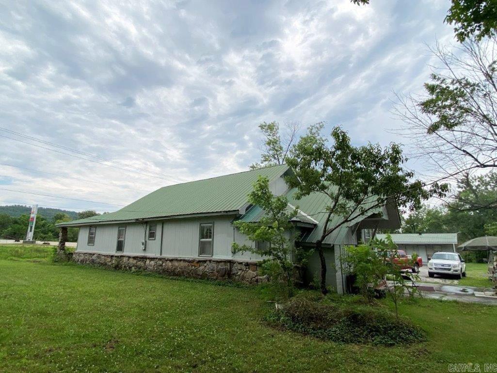 325 N Highway 65 Property Photo 30