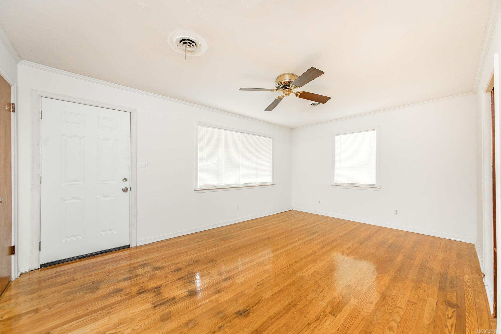 1001 E Homan Property Photo 5