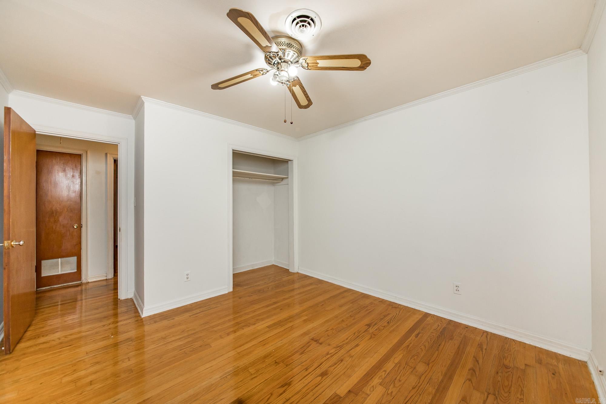1001 E Homan Property Photo 23