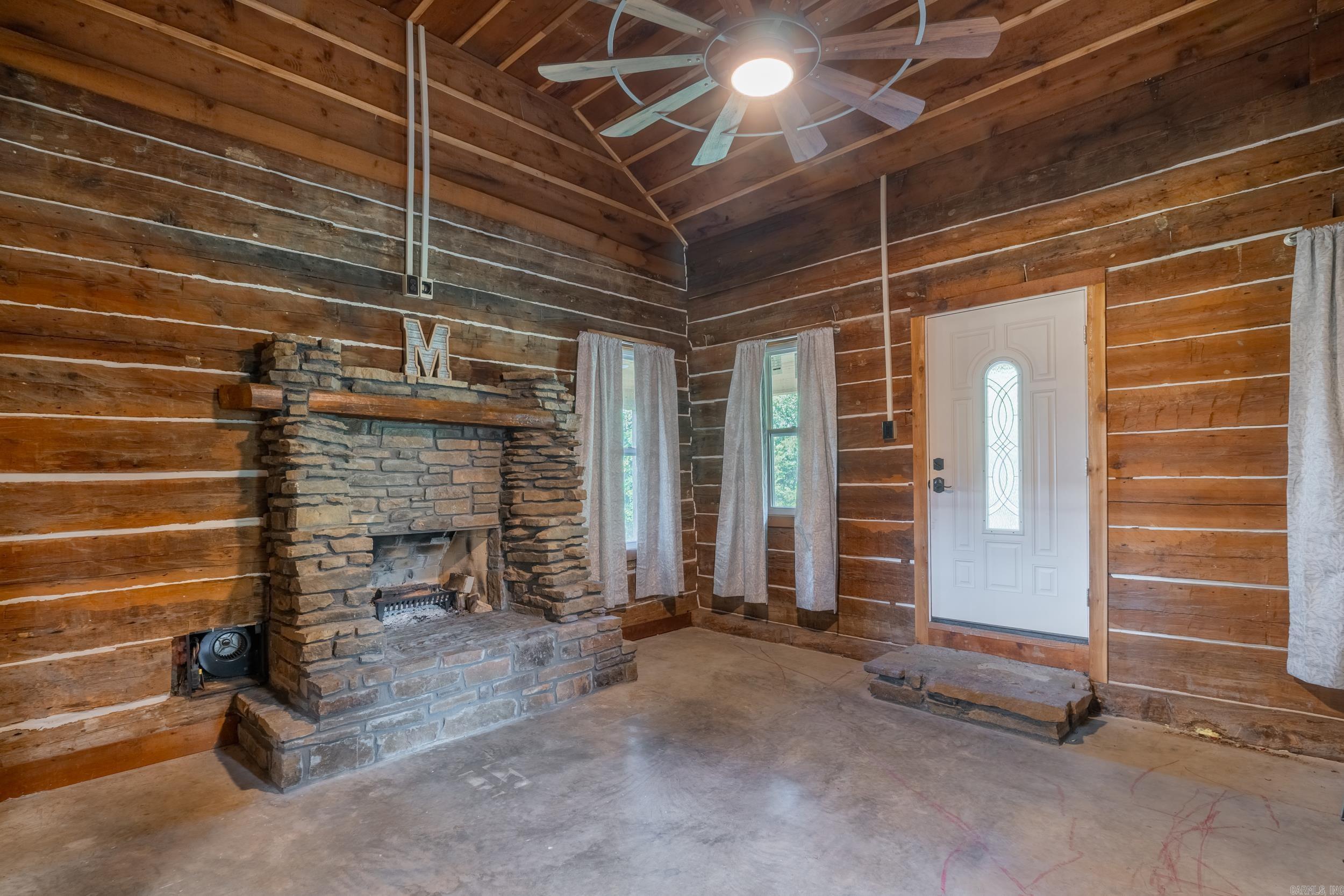 2430 Cr 3611 Property Photo 5