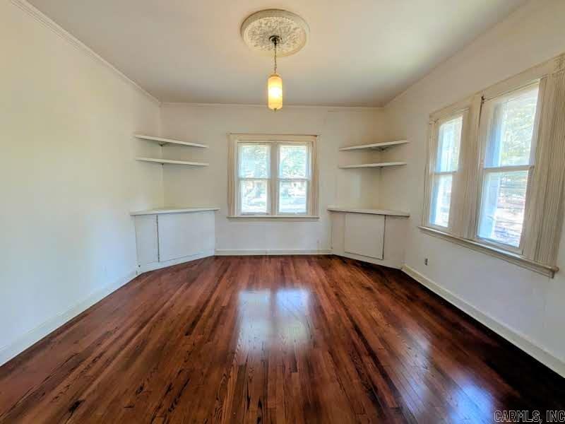 308 Elaine Property Photo 13