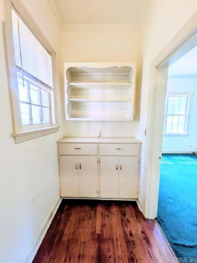 308 Elaine Property Photo 14