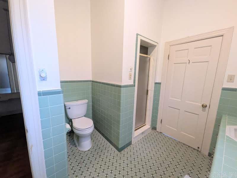 308 Elaine Property Photo 21