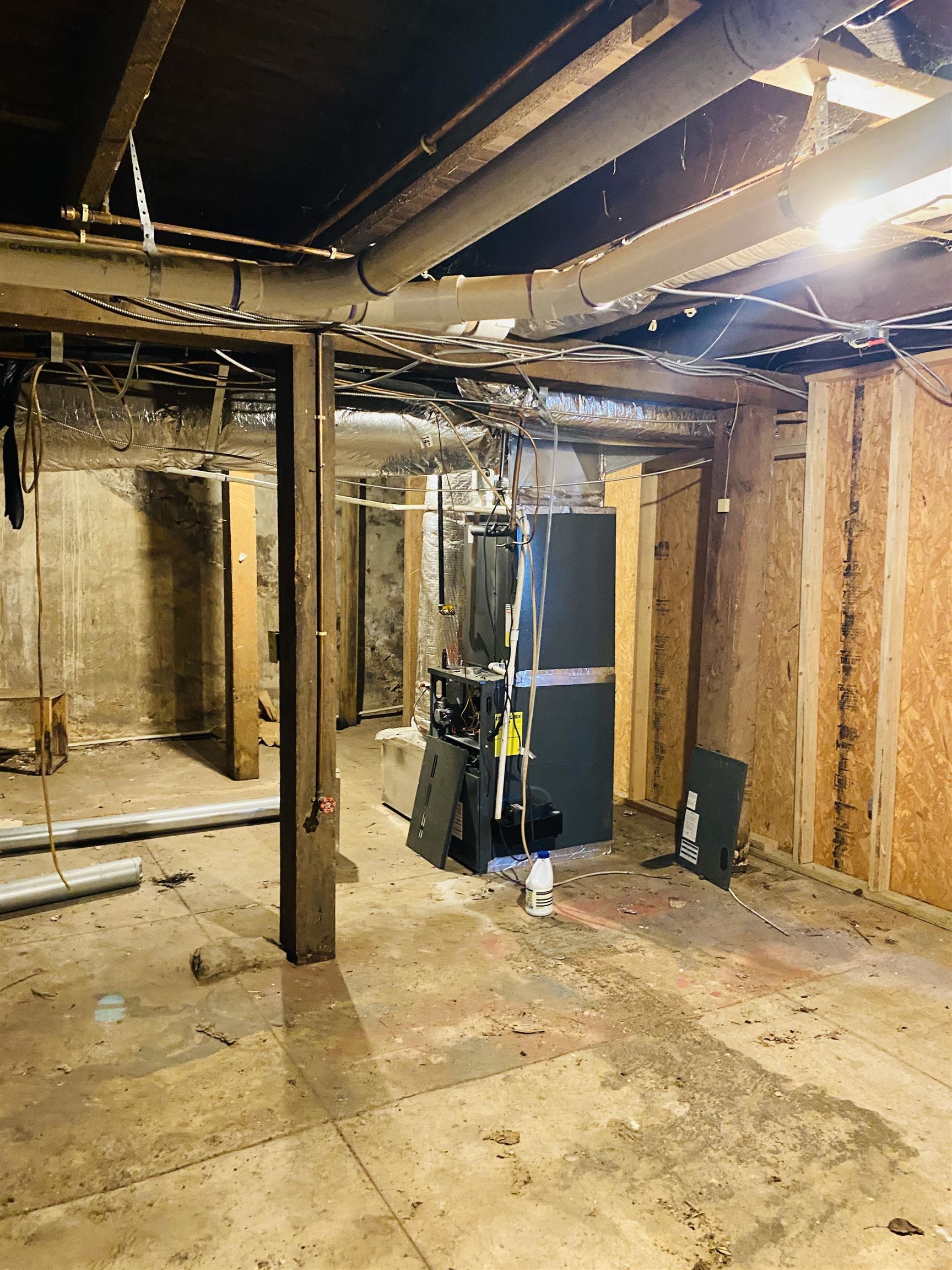100 Main Street Property Photo 18