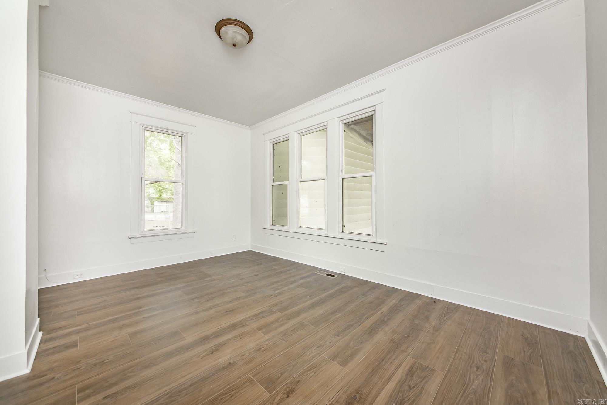 400 Ne 1st Street Property Photo 10