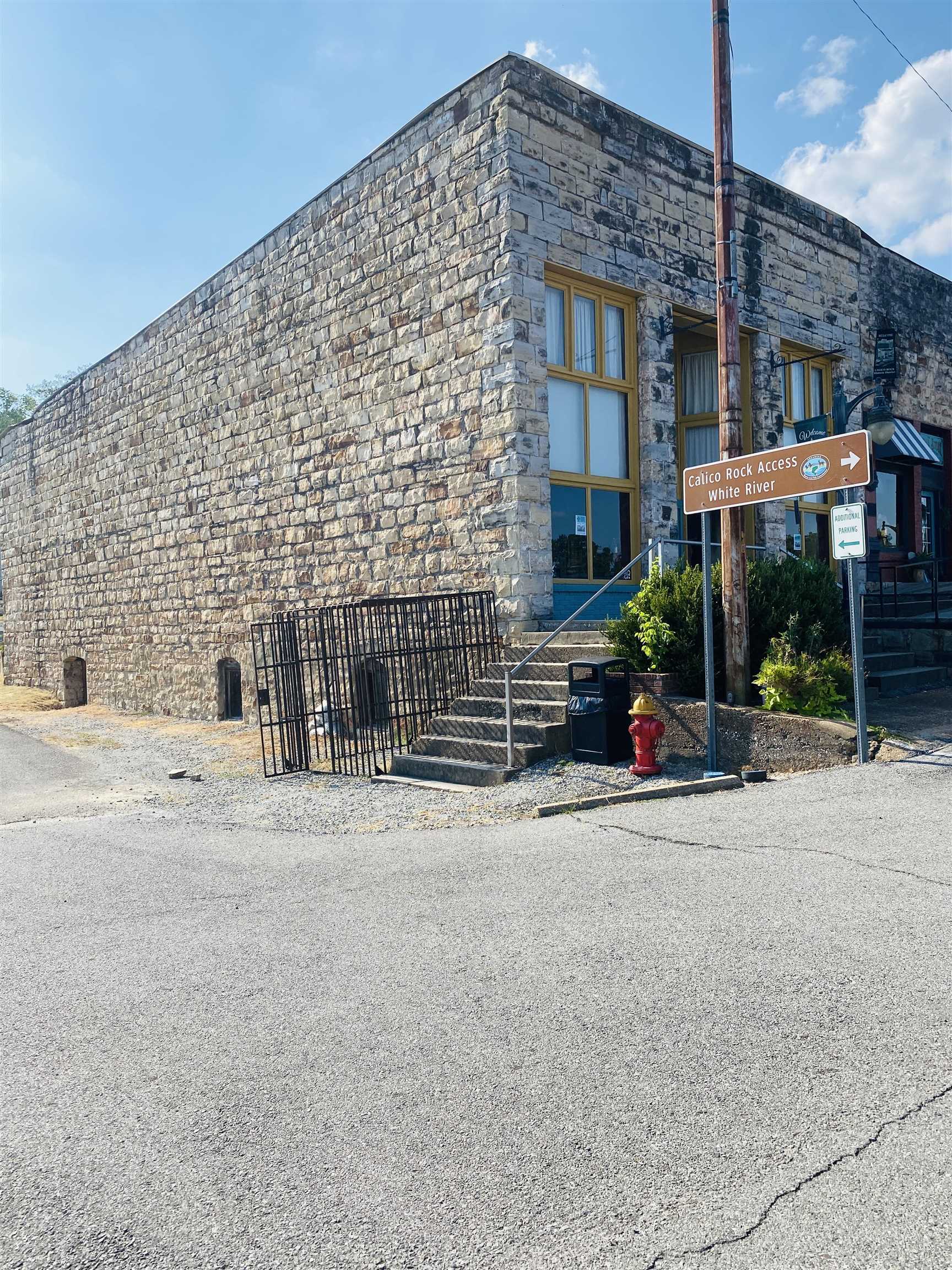 100 Main Street Property Photo 1