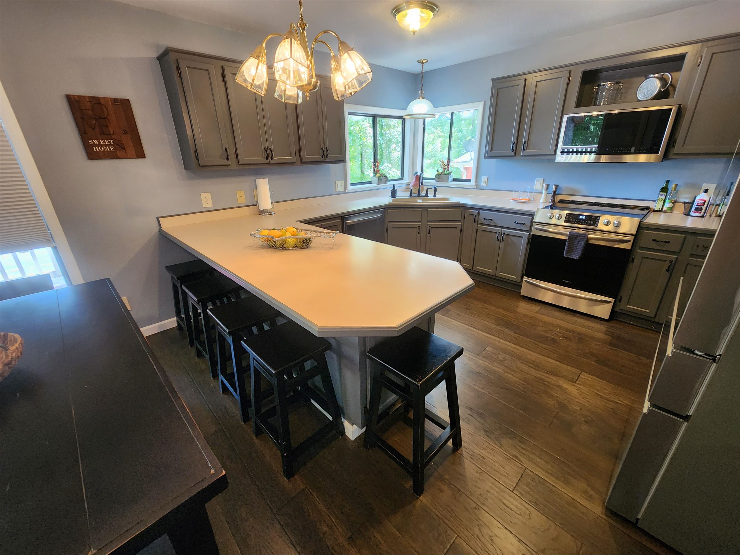 45 W Lakeshore Drive Property Photo 15