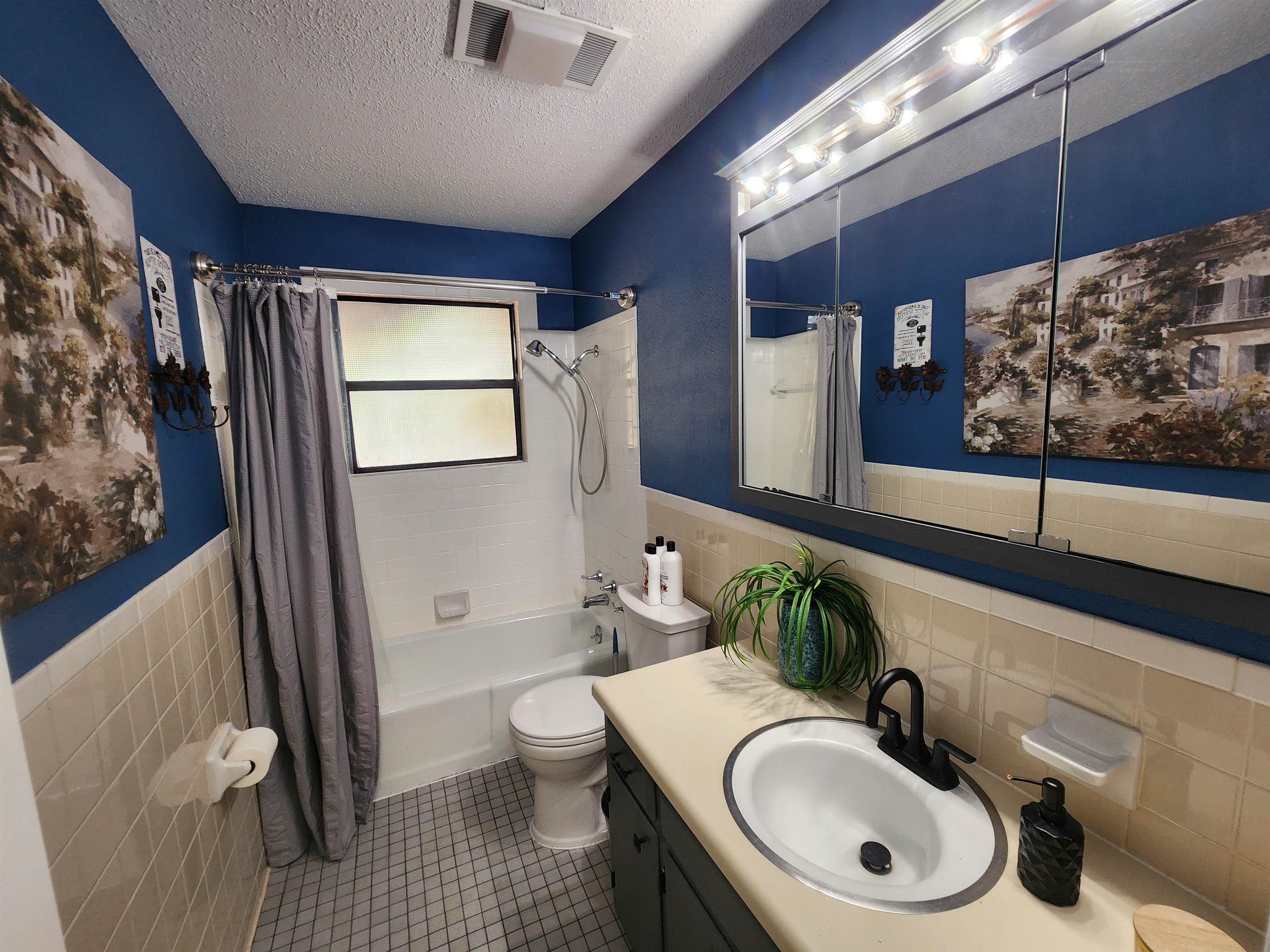 45 W Lakeshore Drive Property Photo 21