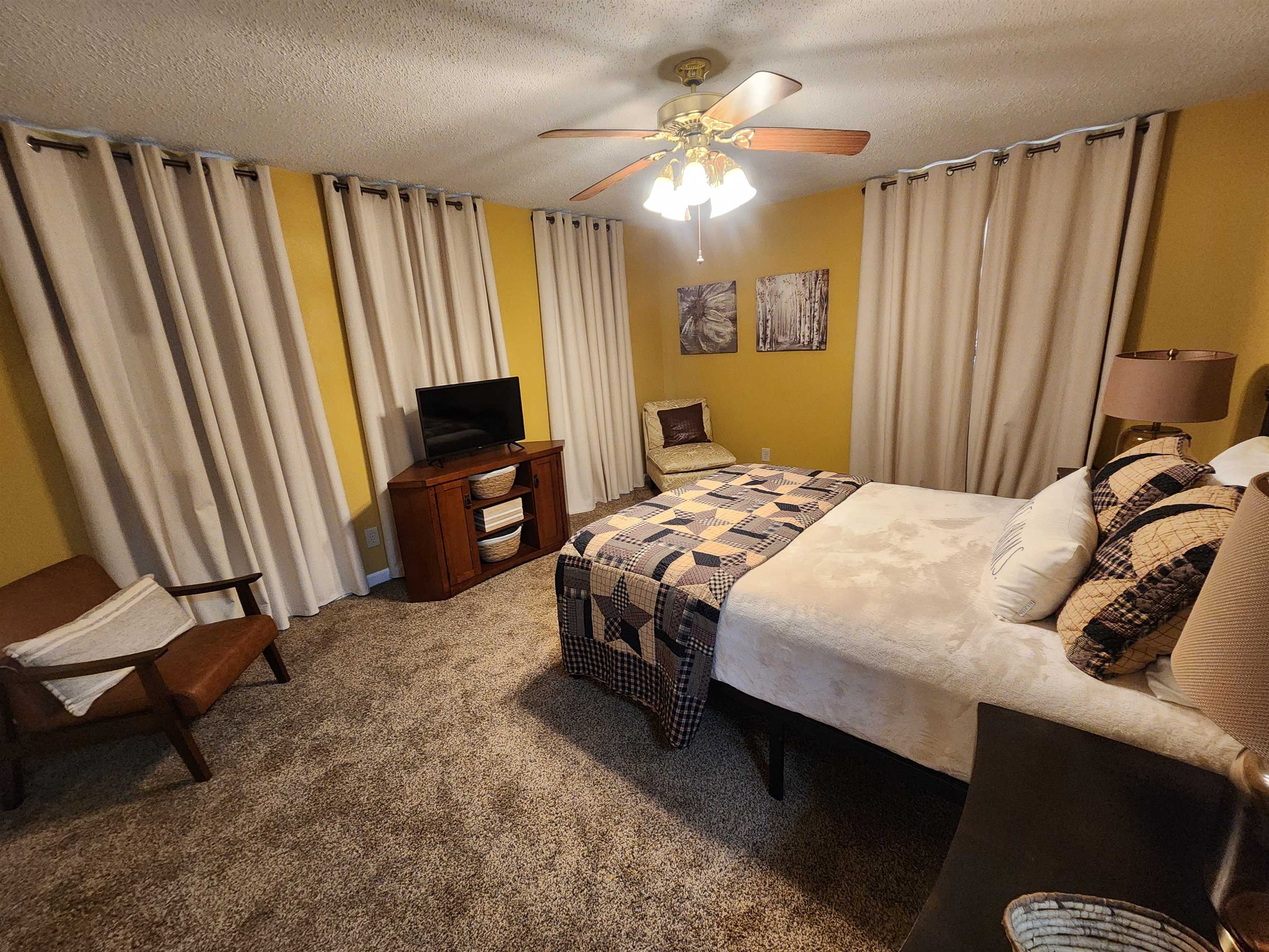45 W Lakeshore Drive Property Photo 22