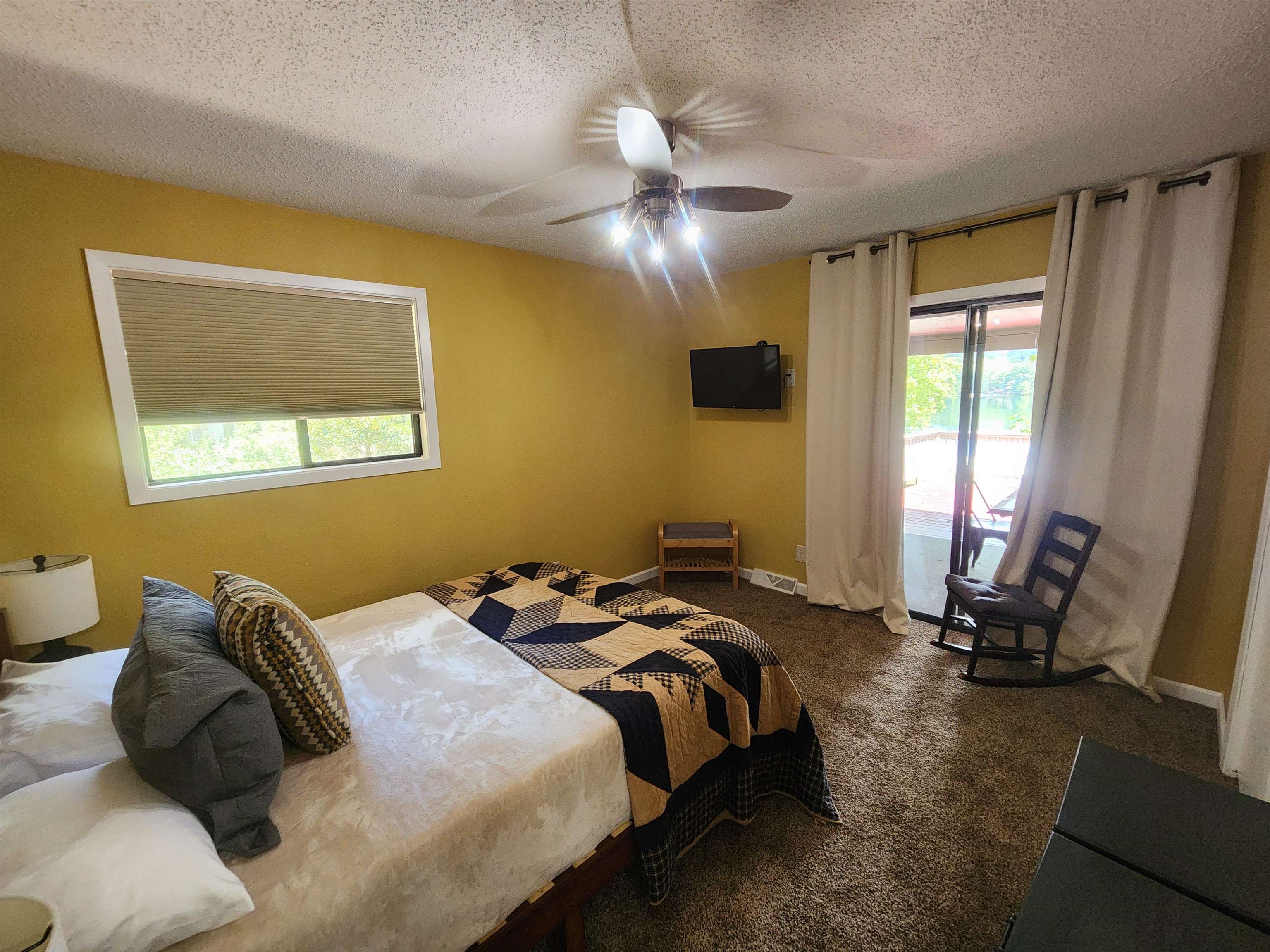 45 W Lakeshore Drive Property Photo 26