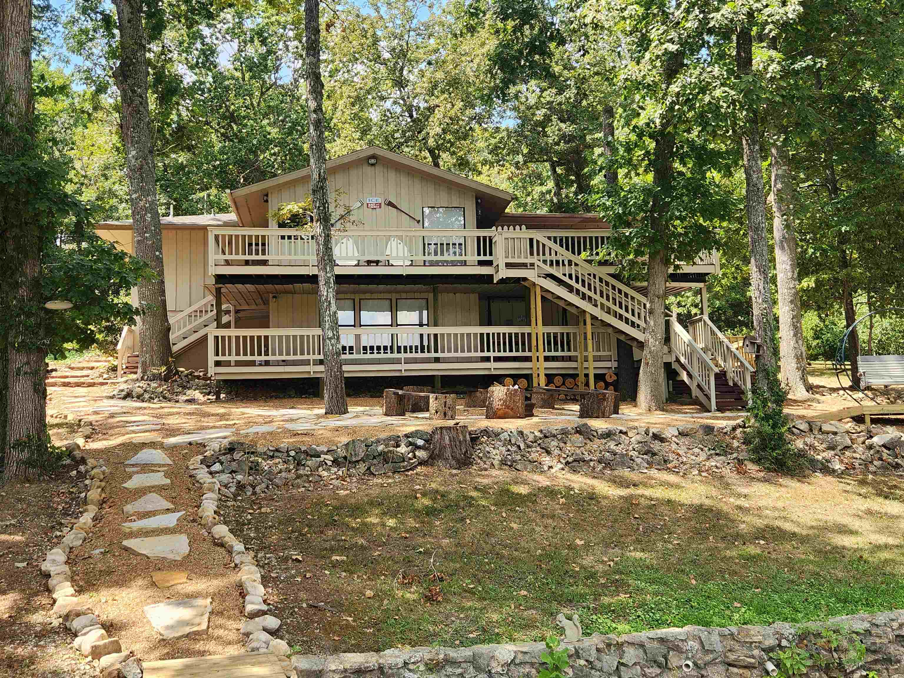 45 W Lakeshore Drive Property Photo 44