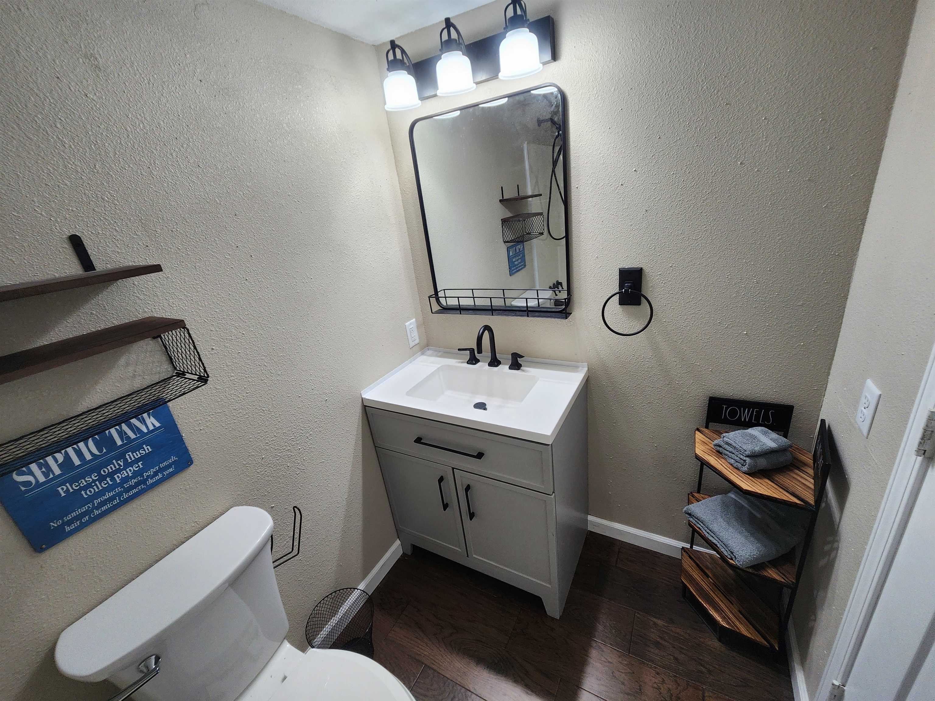 45 W Lakeshore Drive Property Photo 50