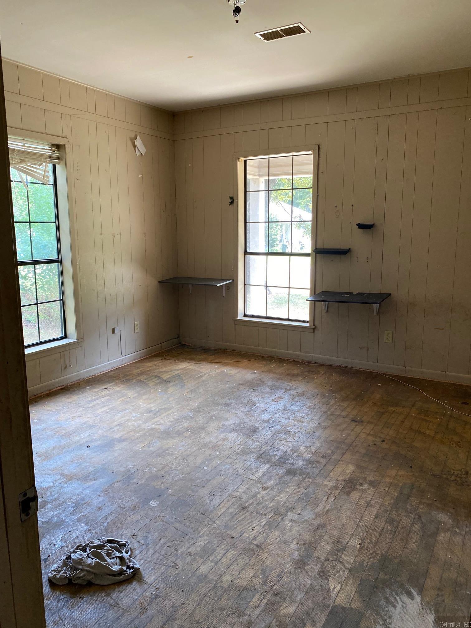 402 Elm Street Property Photo 15