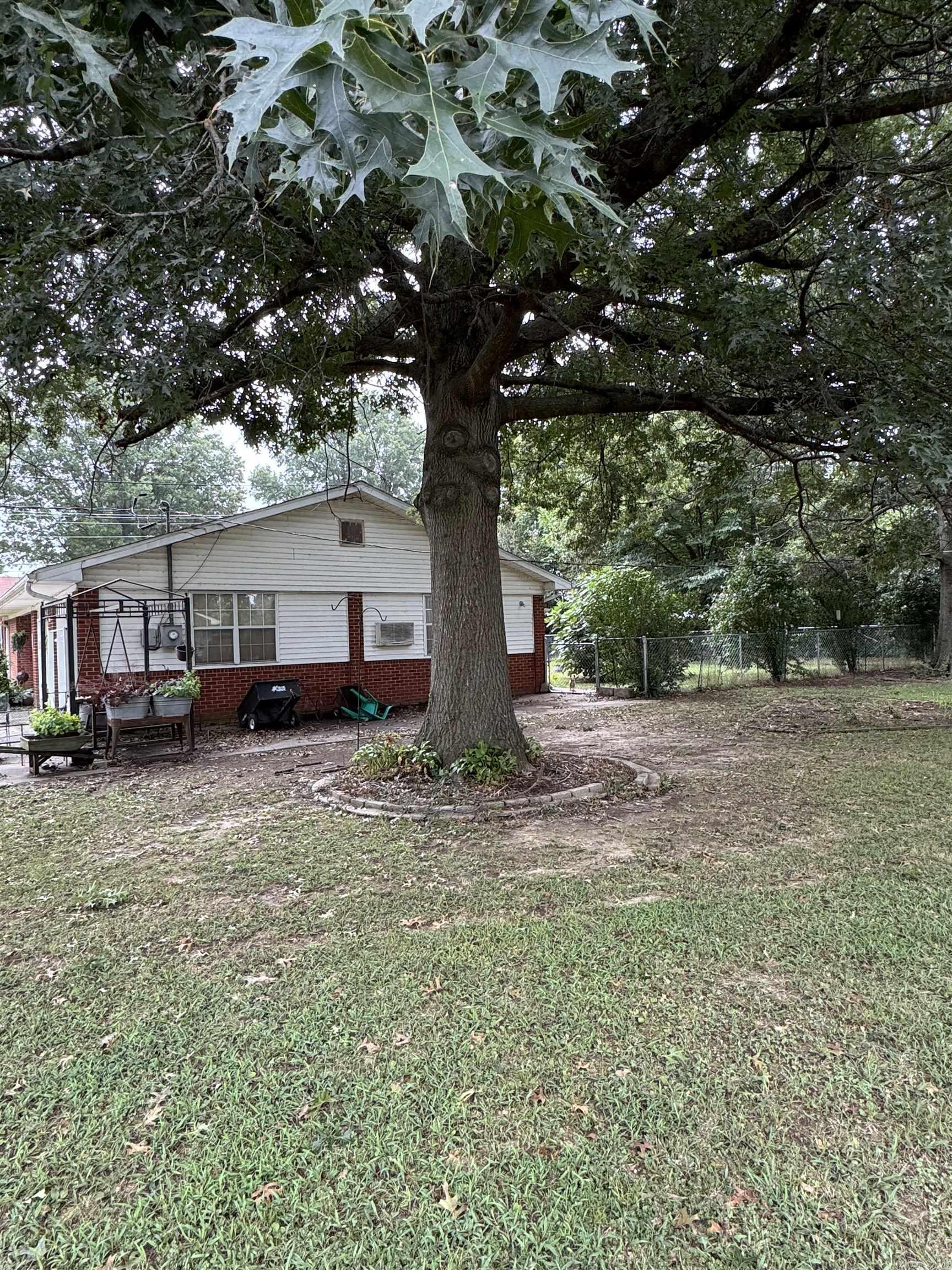 591 Valarie Ln Property Photo 2