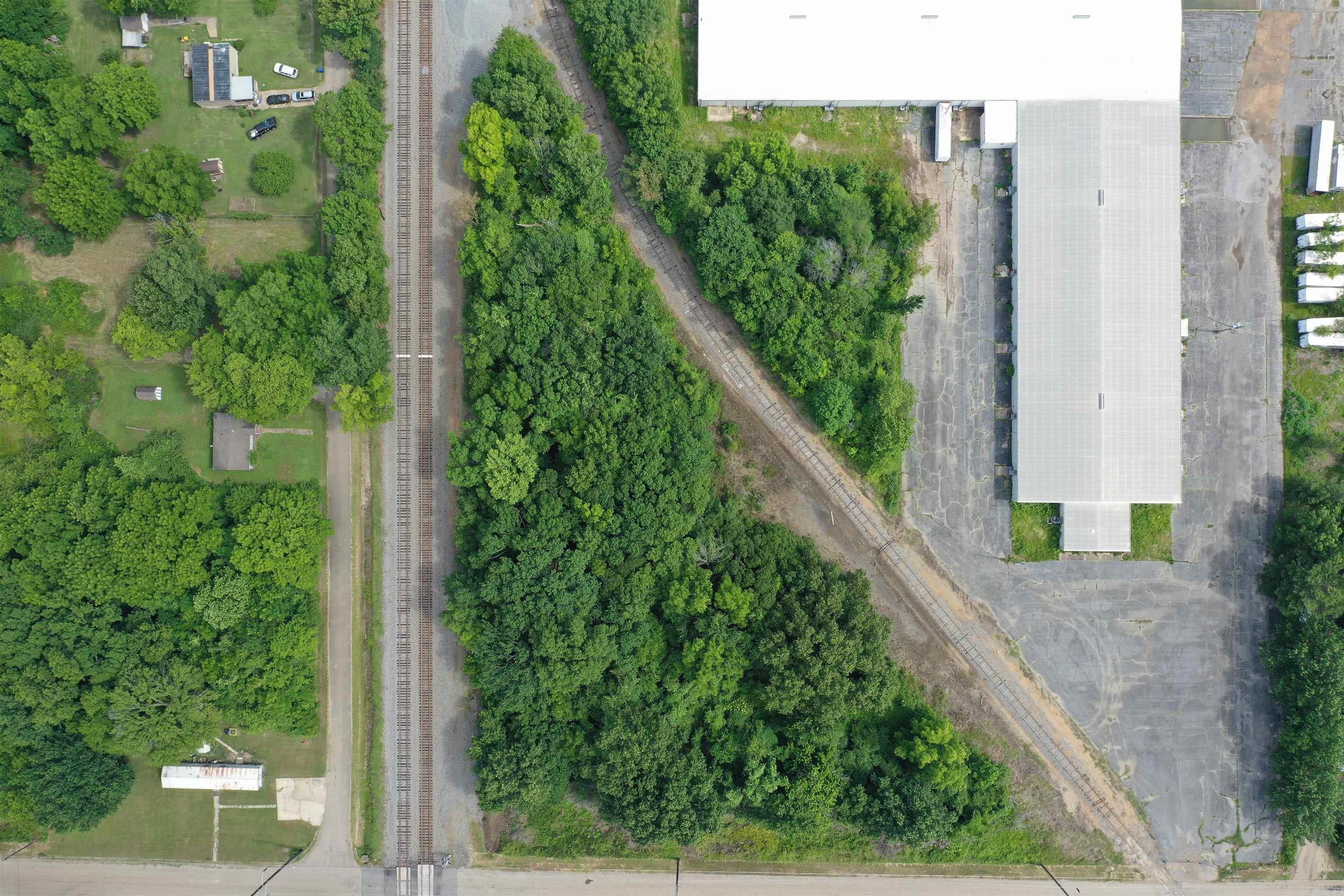 E 1st St Next To Rr Property Photo 5