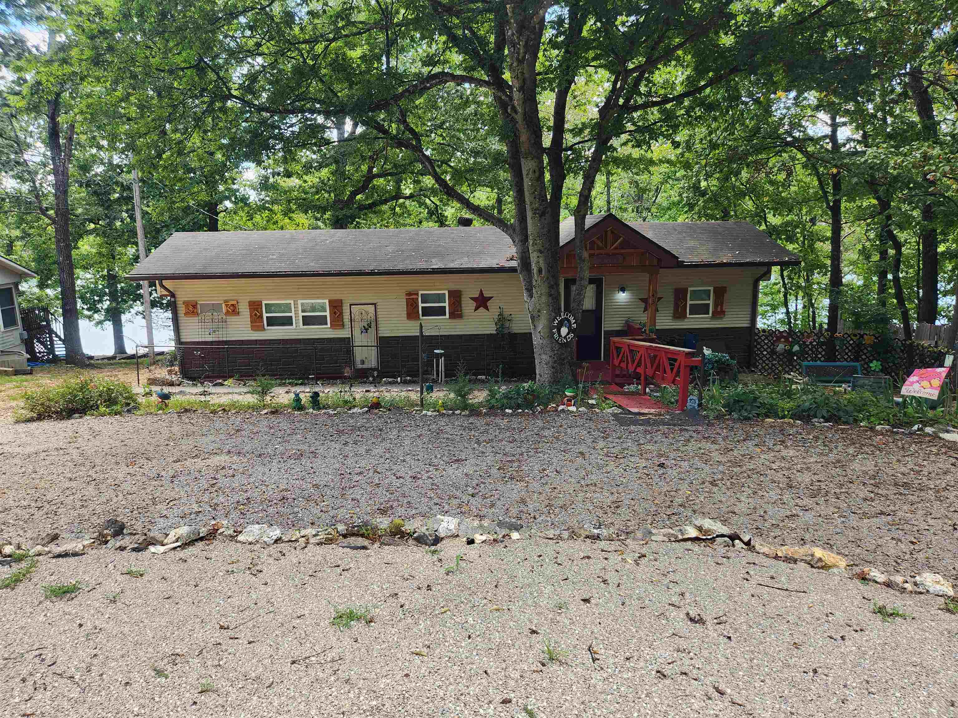 43 E Lakeshore Drive Property Photo 1
