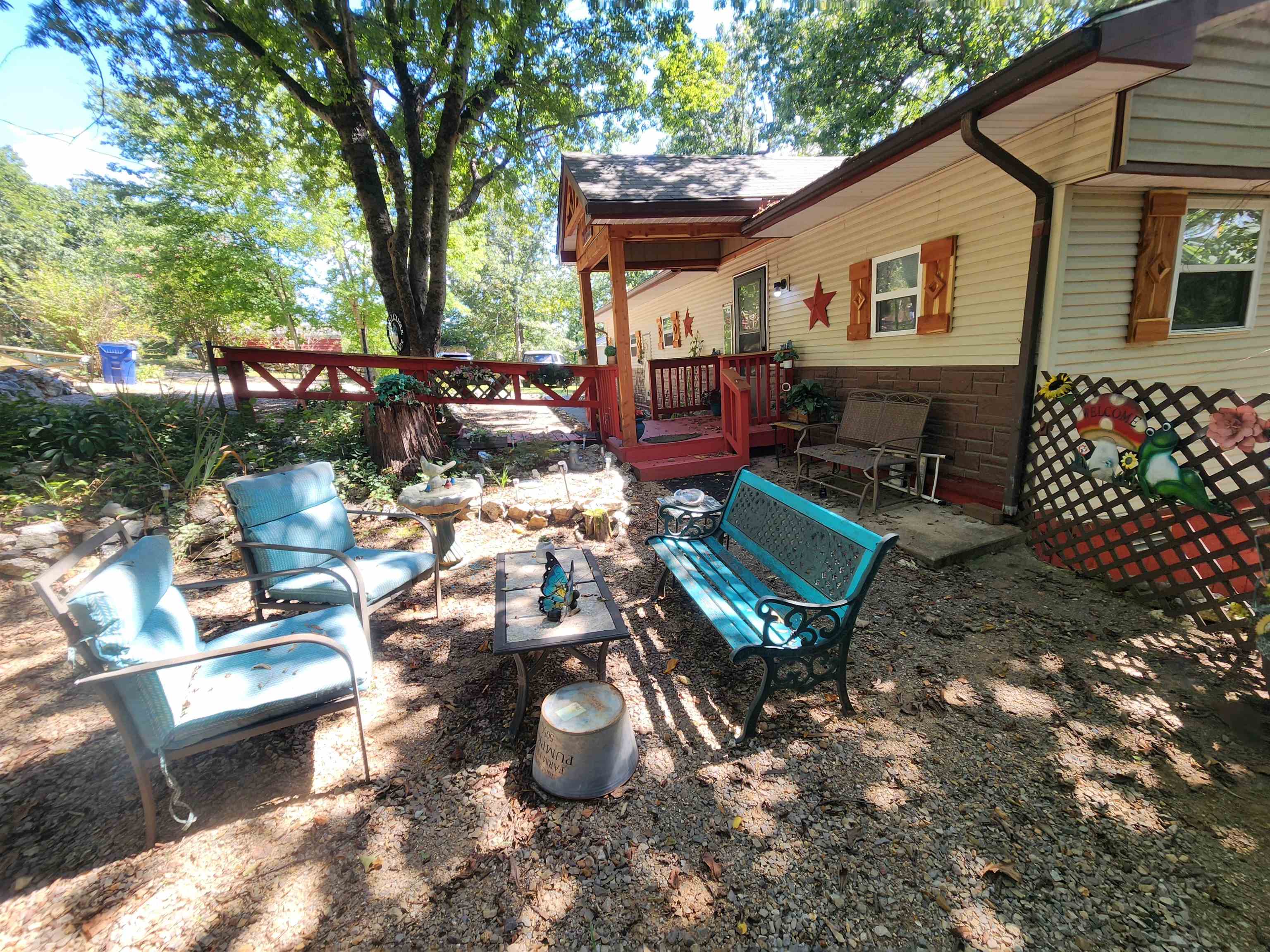 43 E Lakeshore Drive Property Photo 8