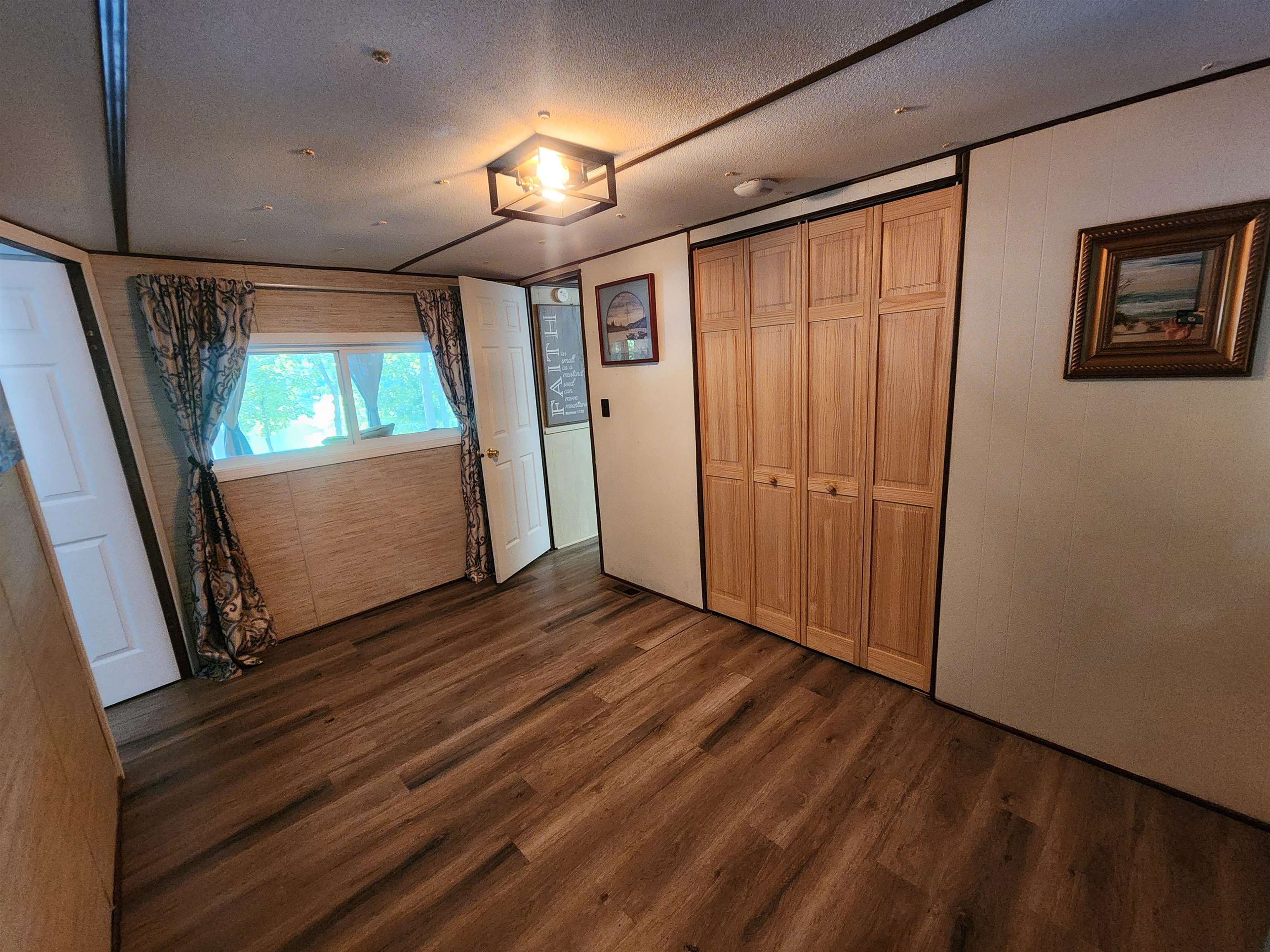 43 E Lakeshore Drive Property Photo 14