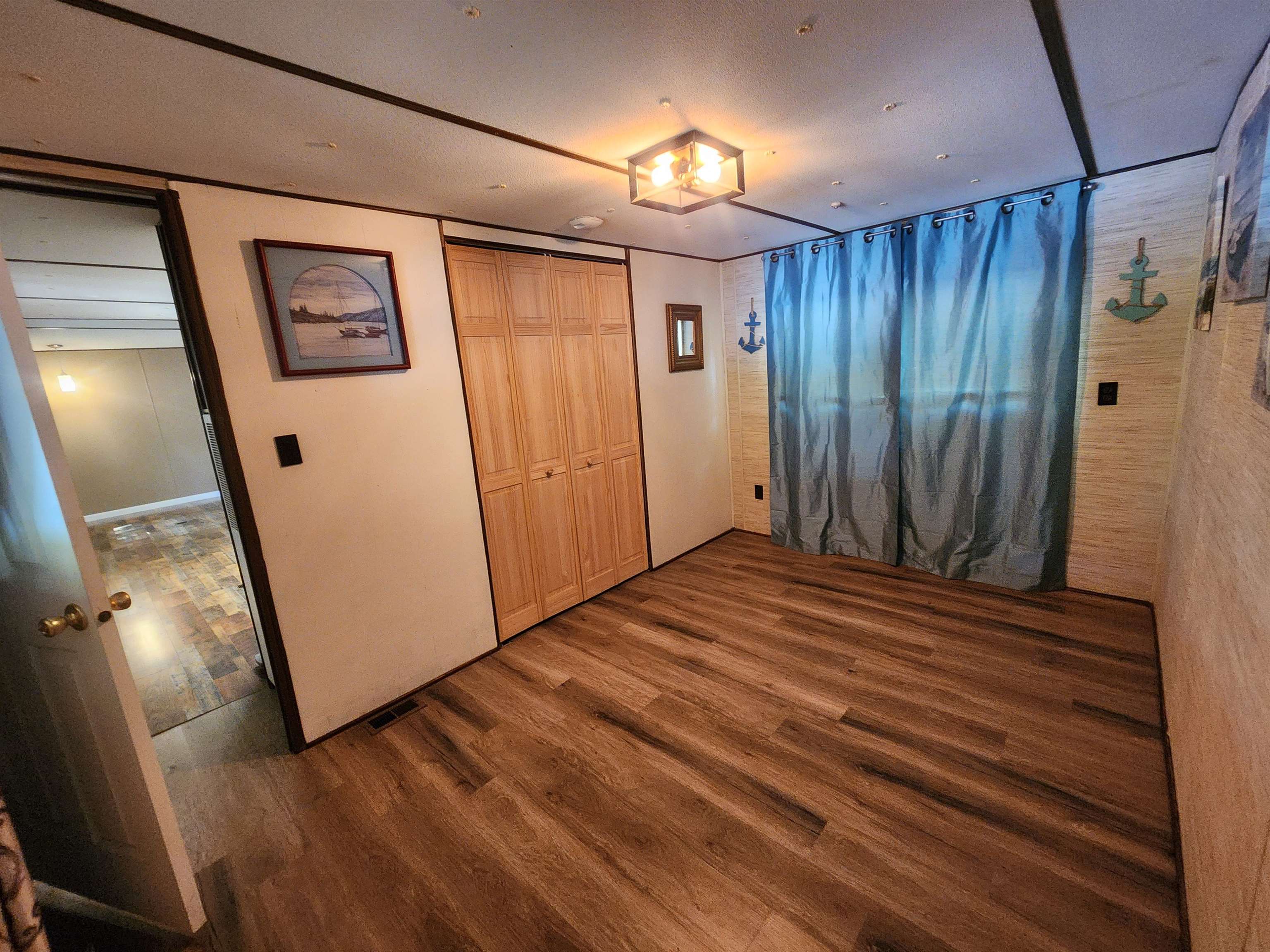 43 E Lakeshore Drive Property Photo 17