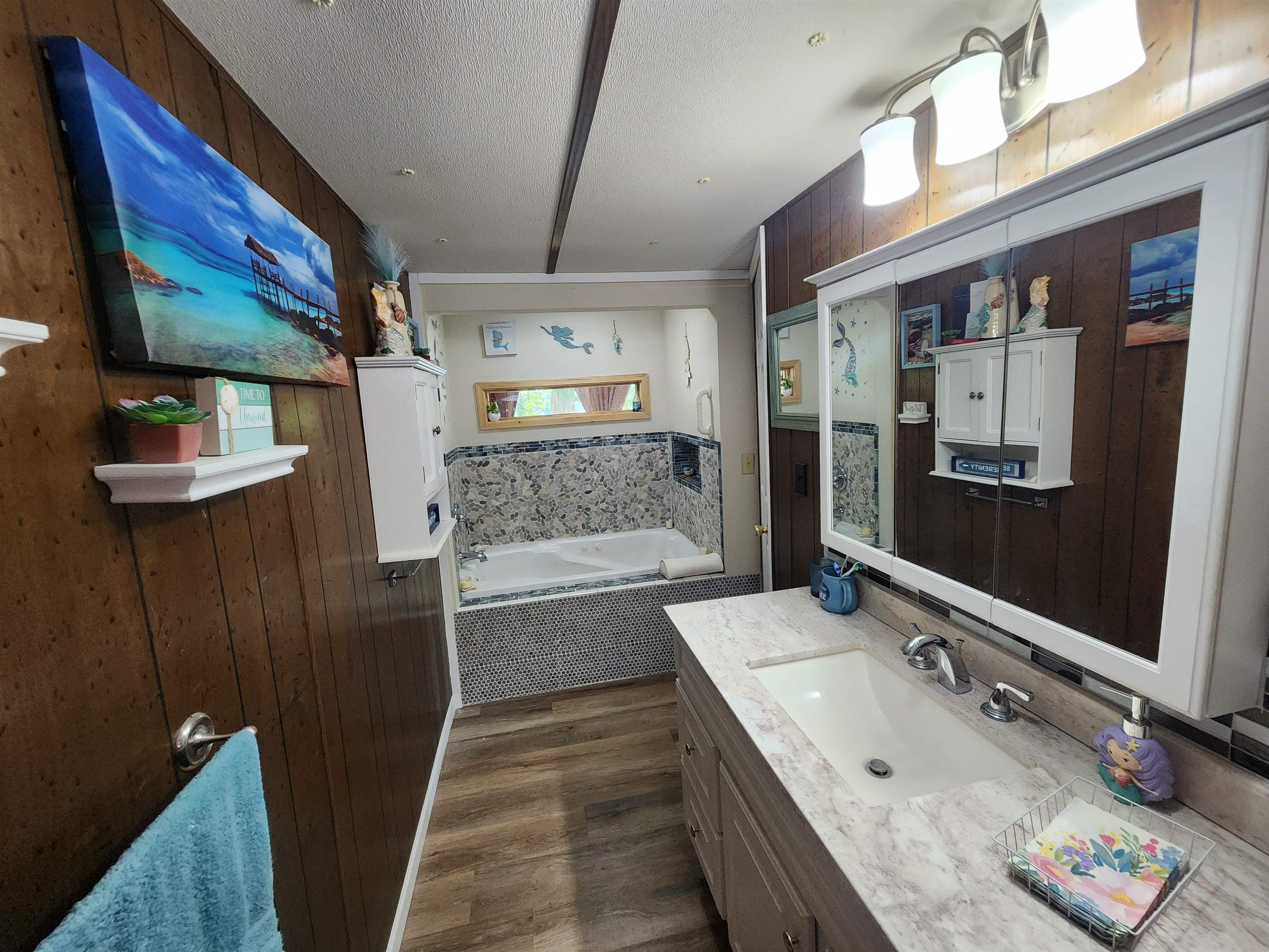 43 E Lakeshore Drive Property Photo 21