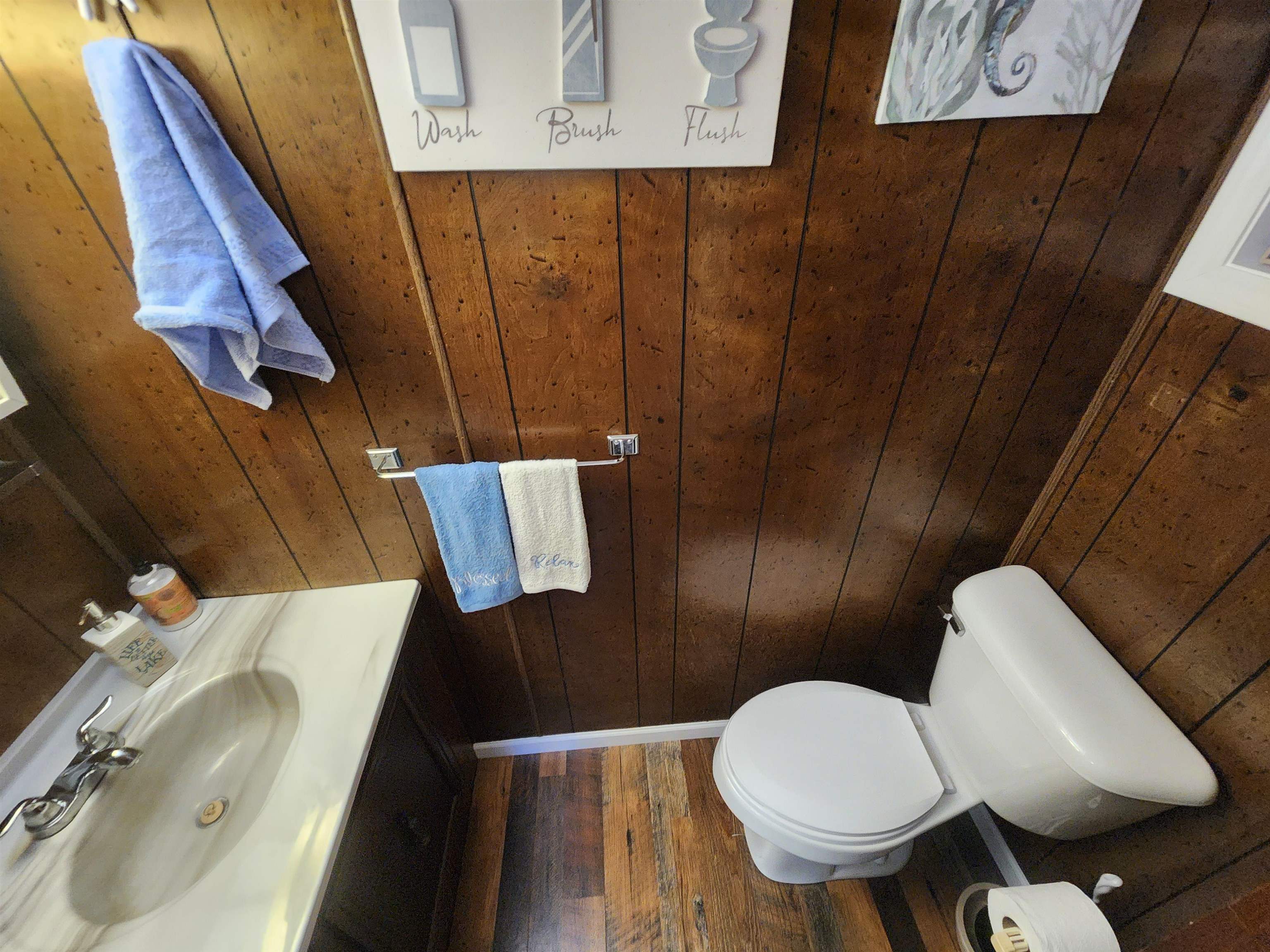 43 E Lakeshore Drive Property Photo 25