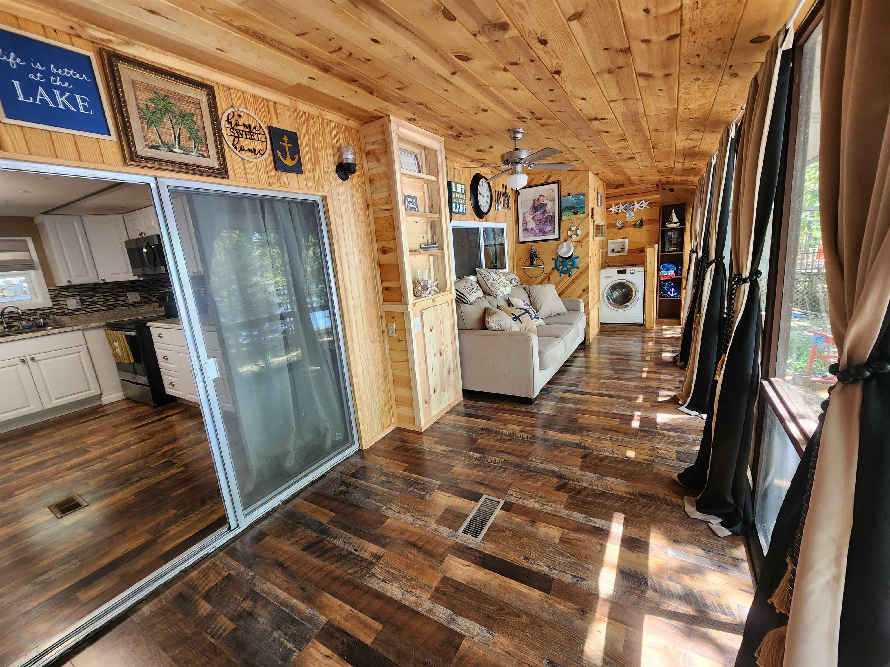 43 E Lakeshore Drive Property Photo 27