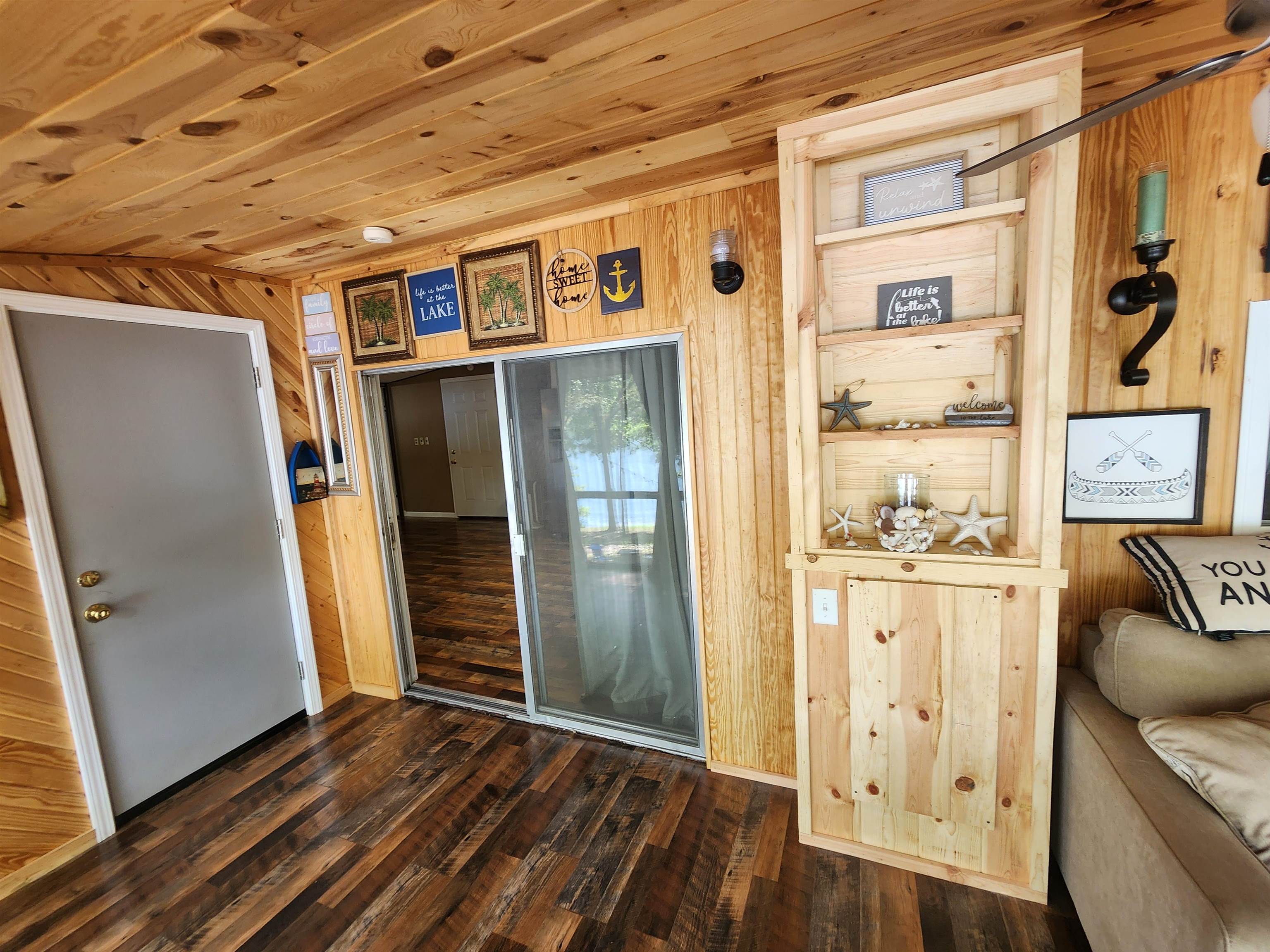 43 E Lakeshore Drive Property Photo 28