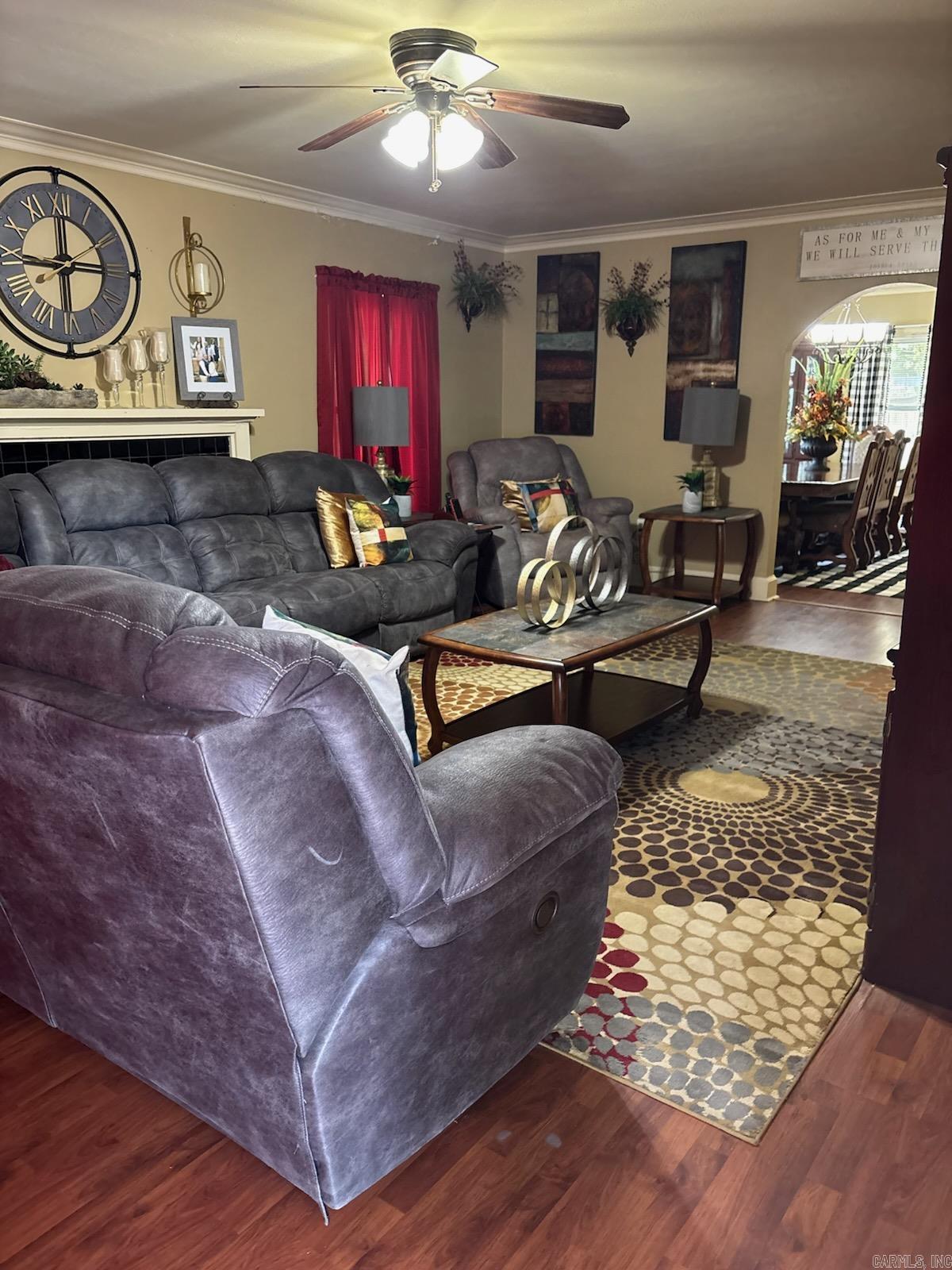 1330 N Jackson Property Photo 2