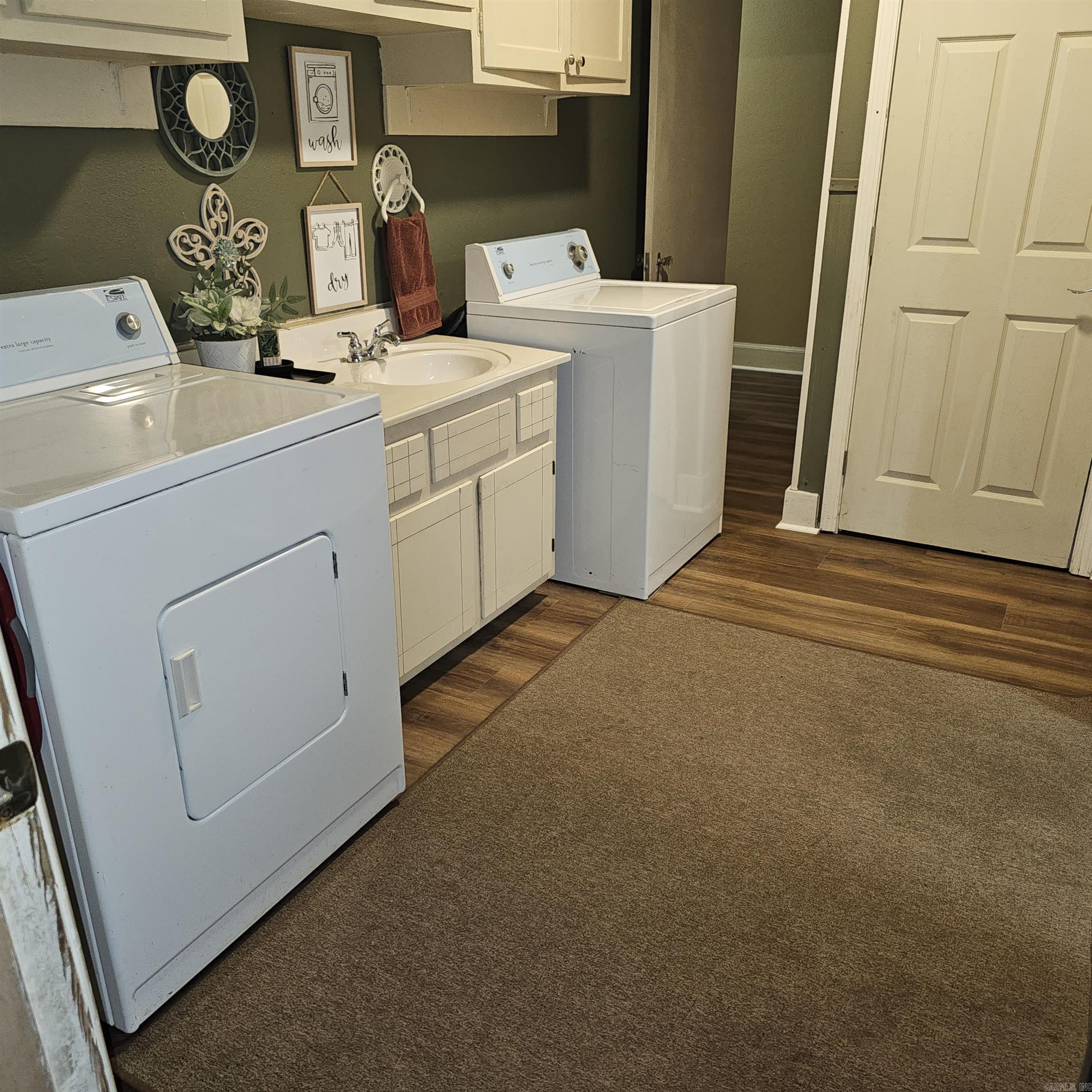 1330 N Jackson Property Photo 16