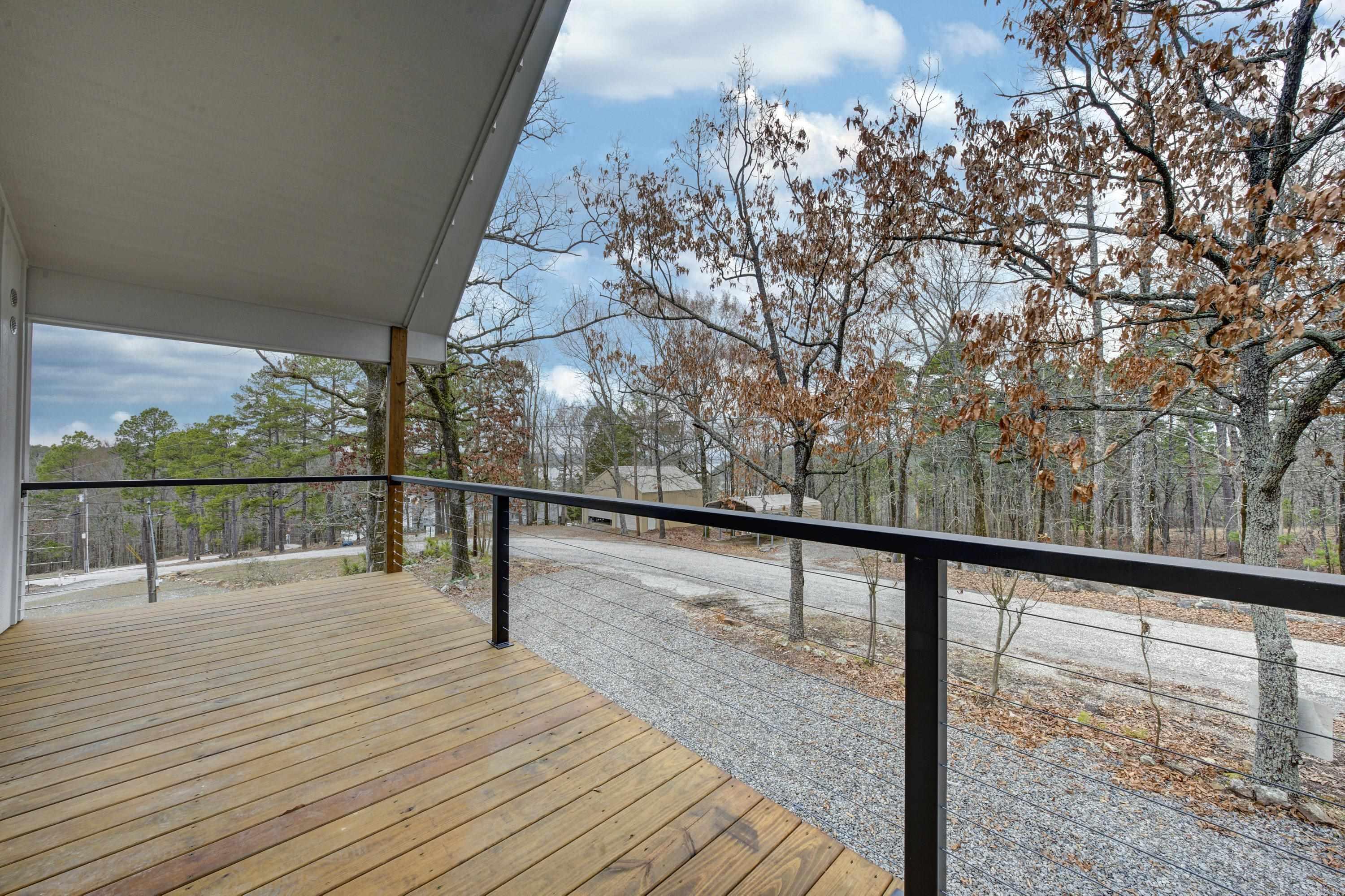 283 Lake Village Dr Property Photo 28