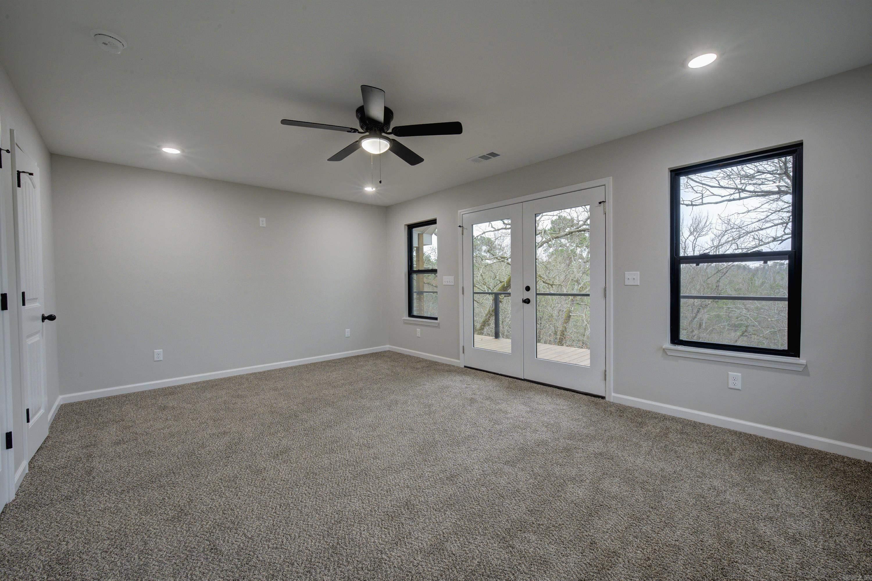 283 Lake Village Dr Property Photo 31