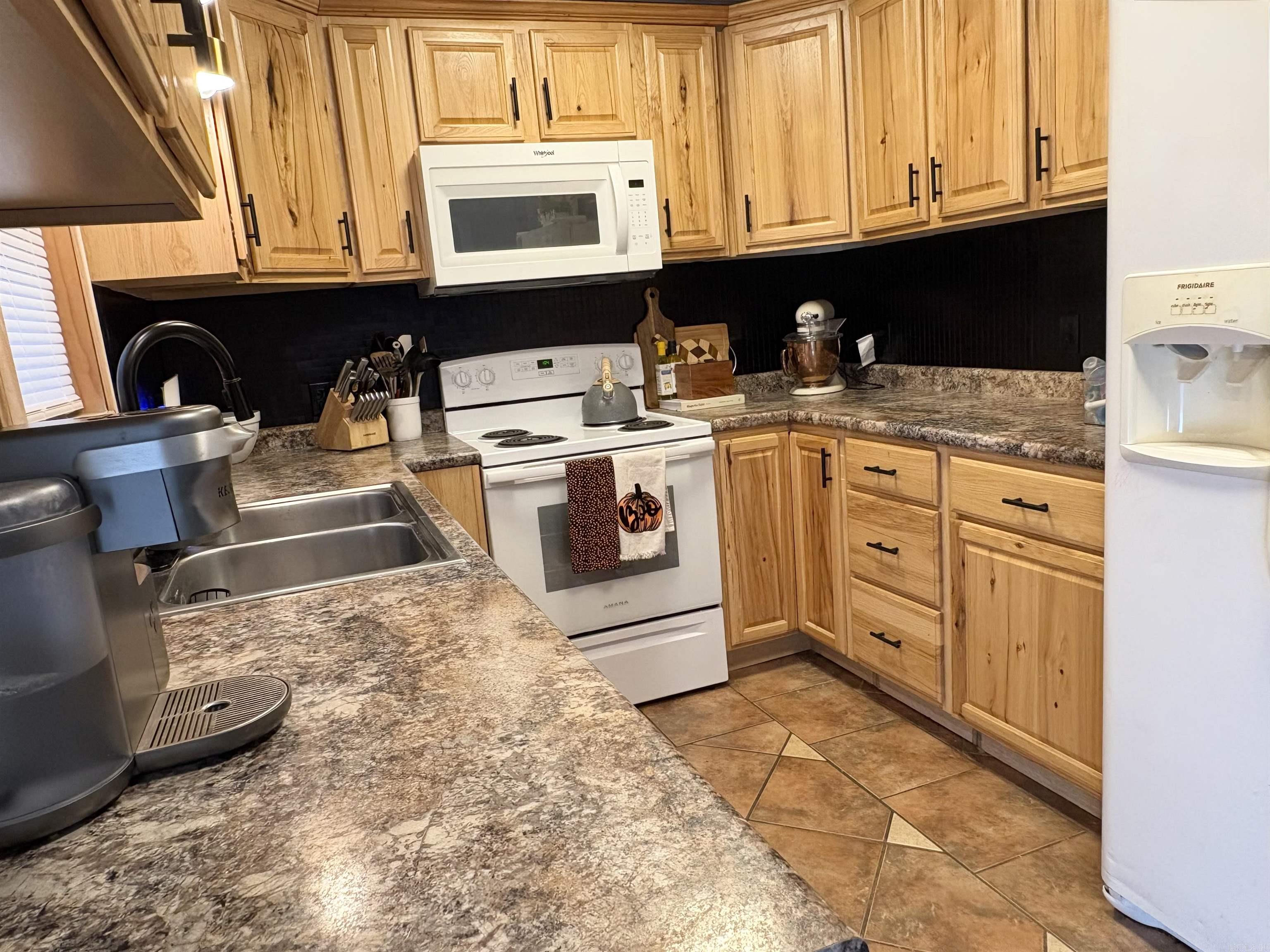 184 County Road 362 Property Photo 7