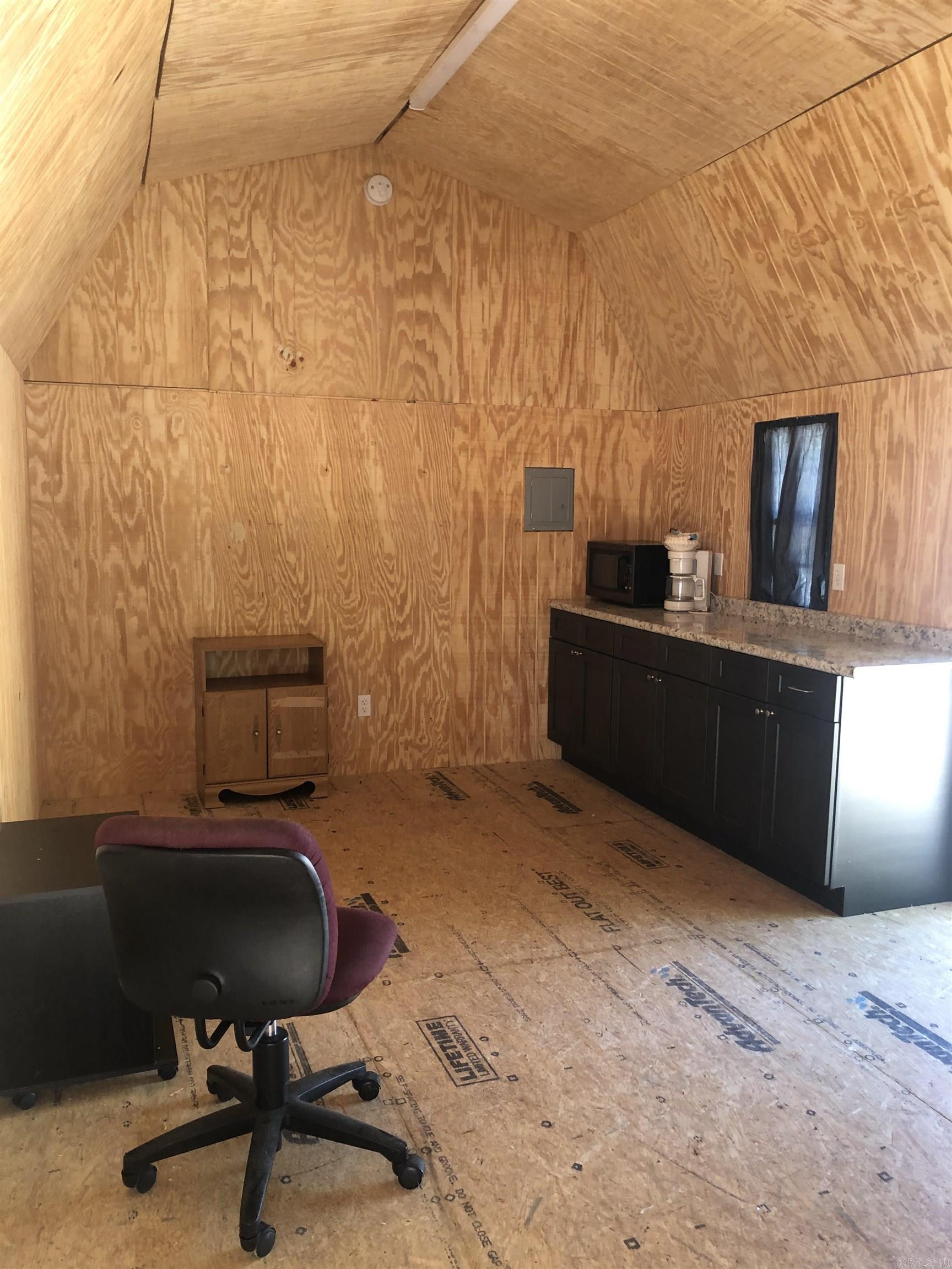 20.17 Ac Rainbow Valley Trail Property Photo 4