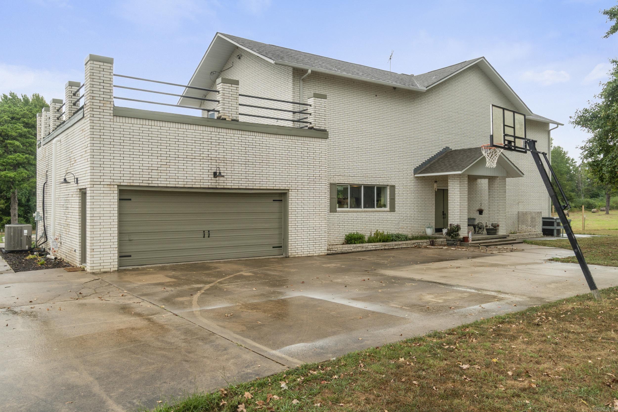 635 School Road Property Photo 2