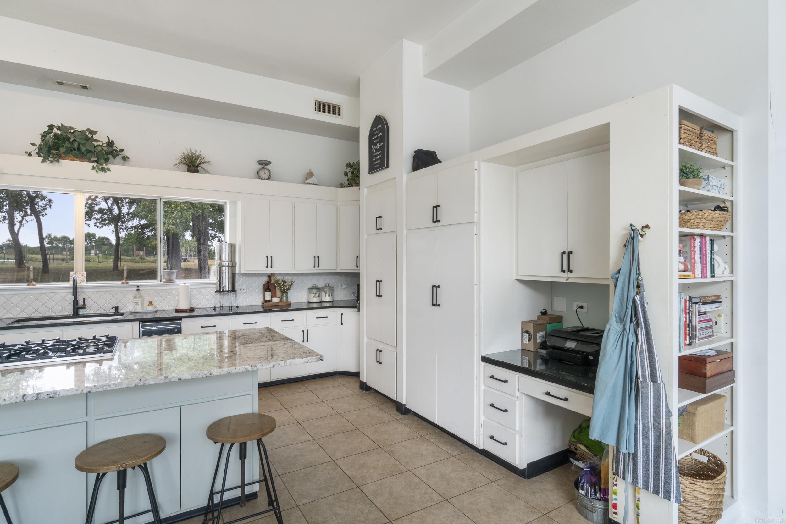 635 School Road Property Photo 15