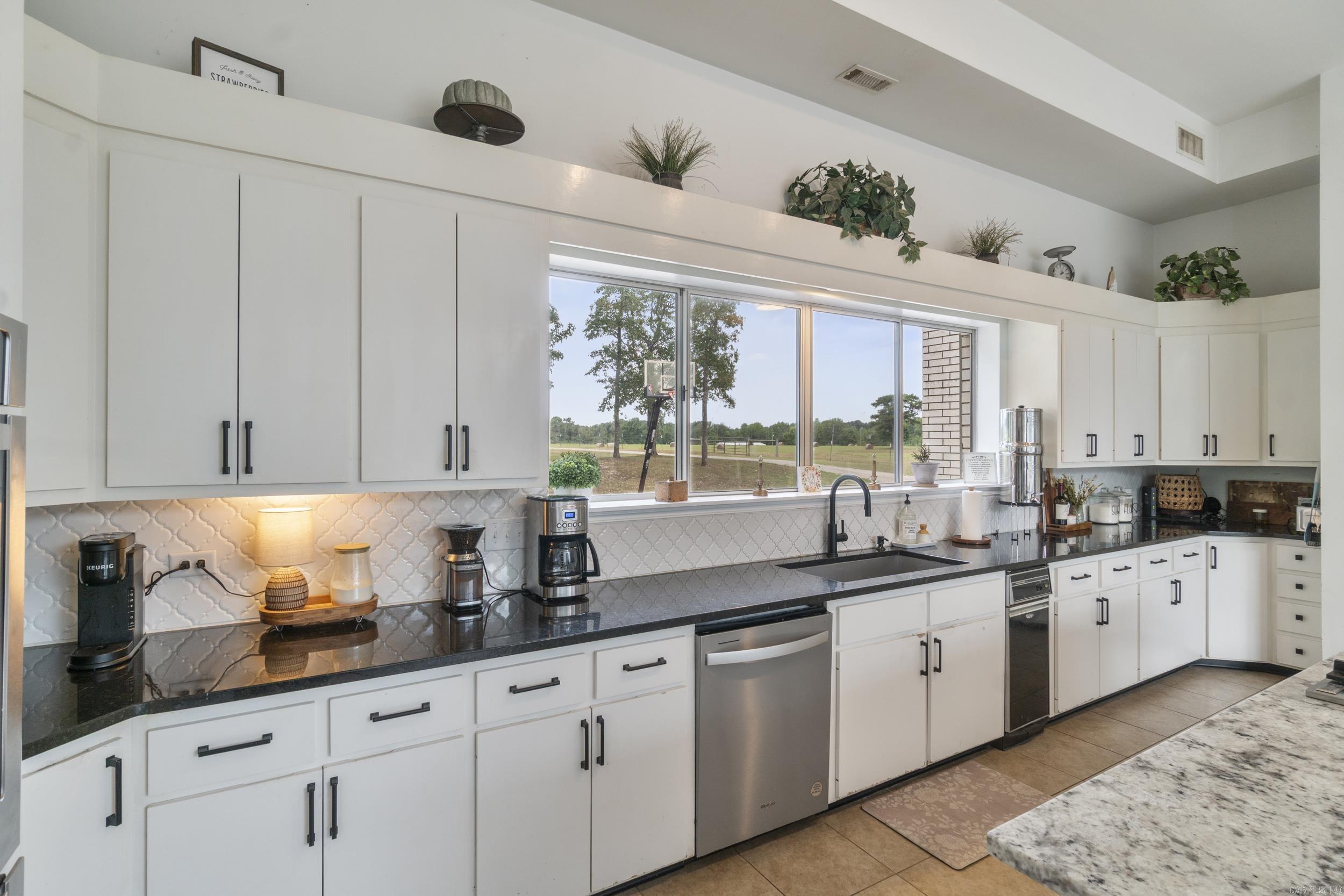 635 School Road Property Photo 16