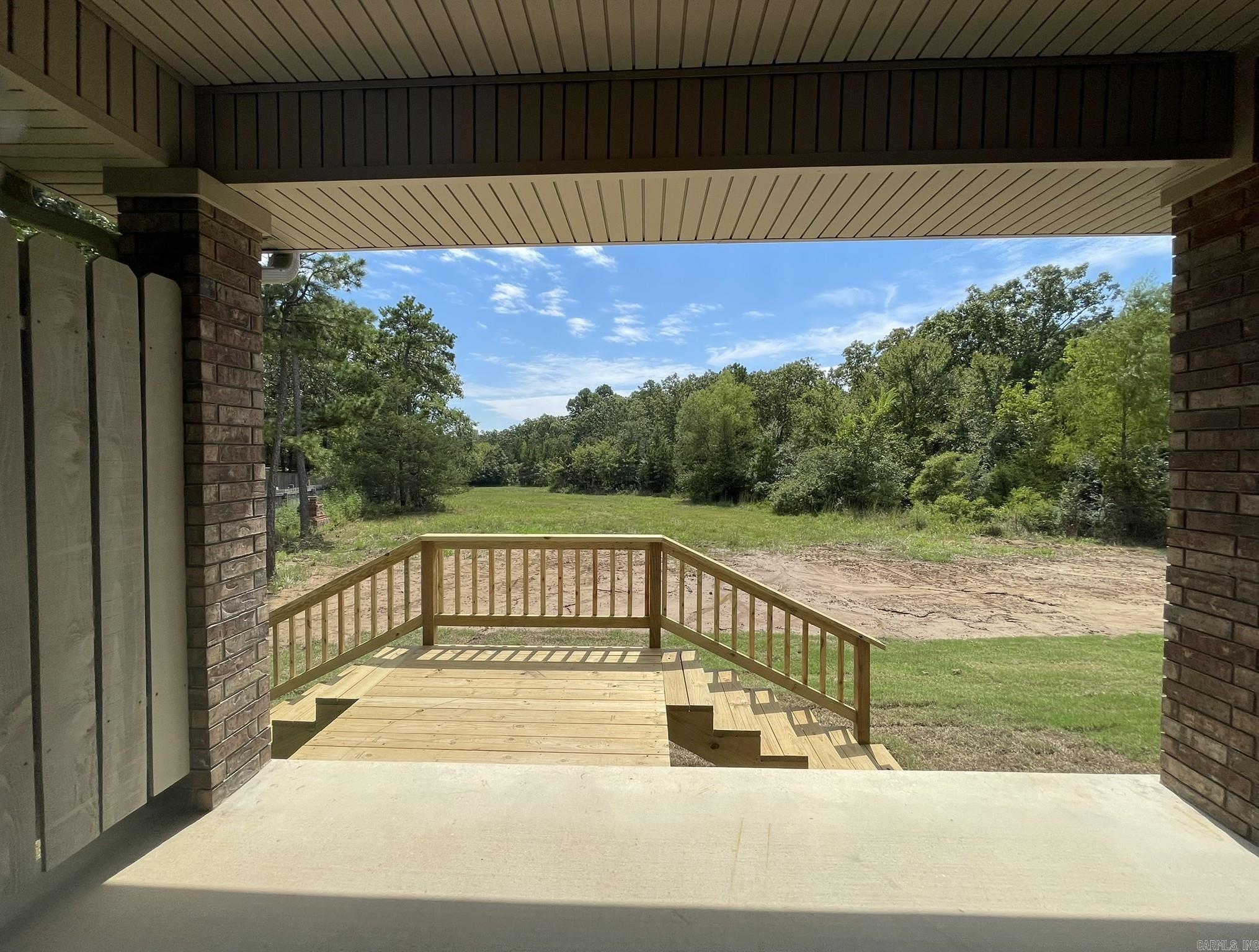 104 Red Oak Drive Property Photo 7