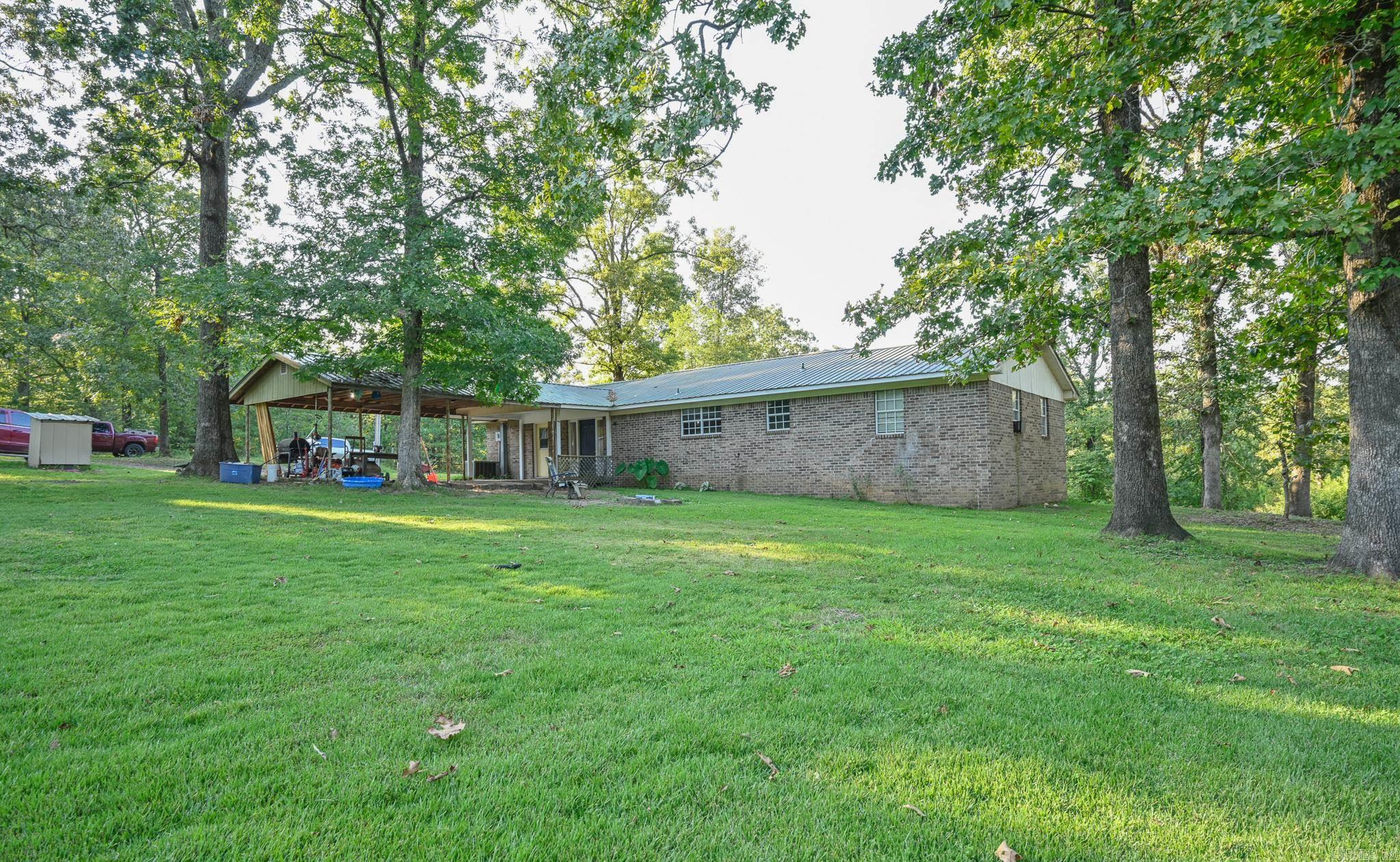 142 Cardinal Lane Property Photo 3