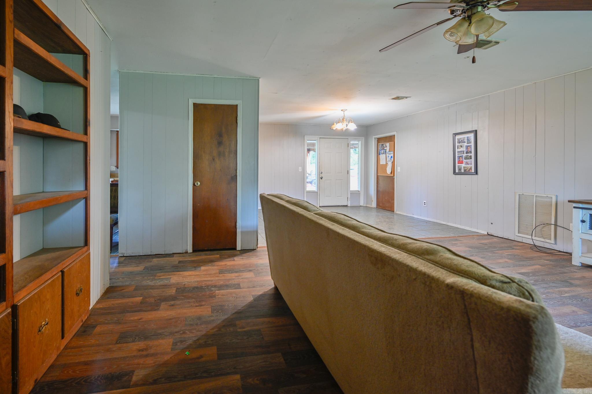 142 Cardinal Lane Property Photo 7