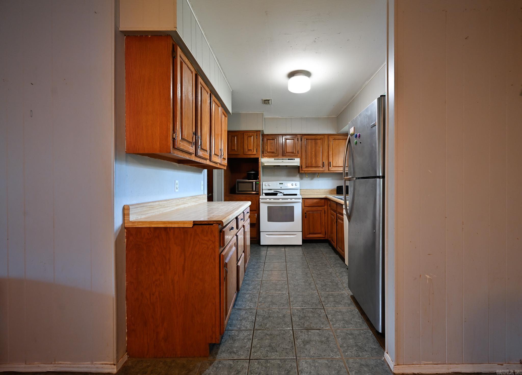 142 Cardinal Lane Property Photo 11