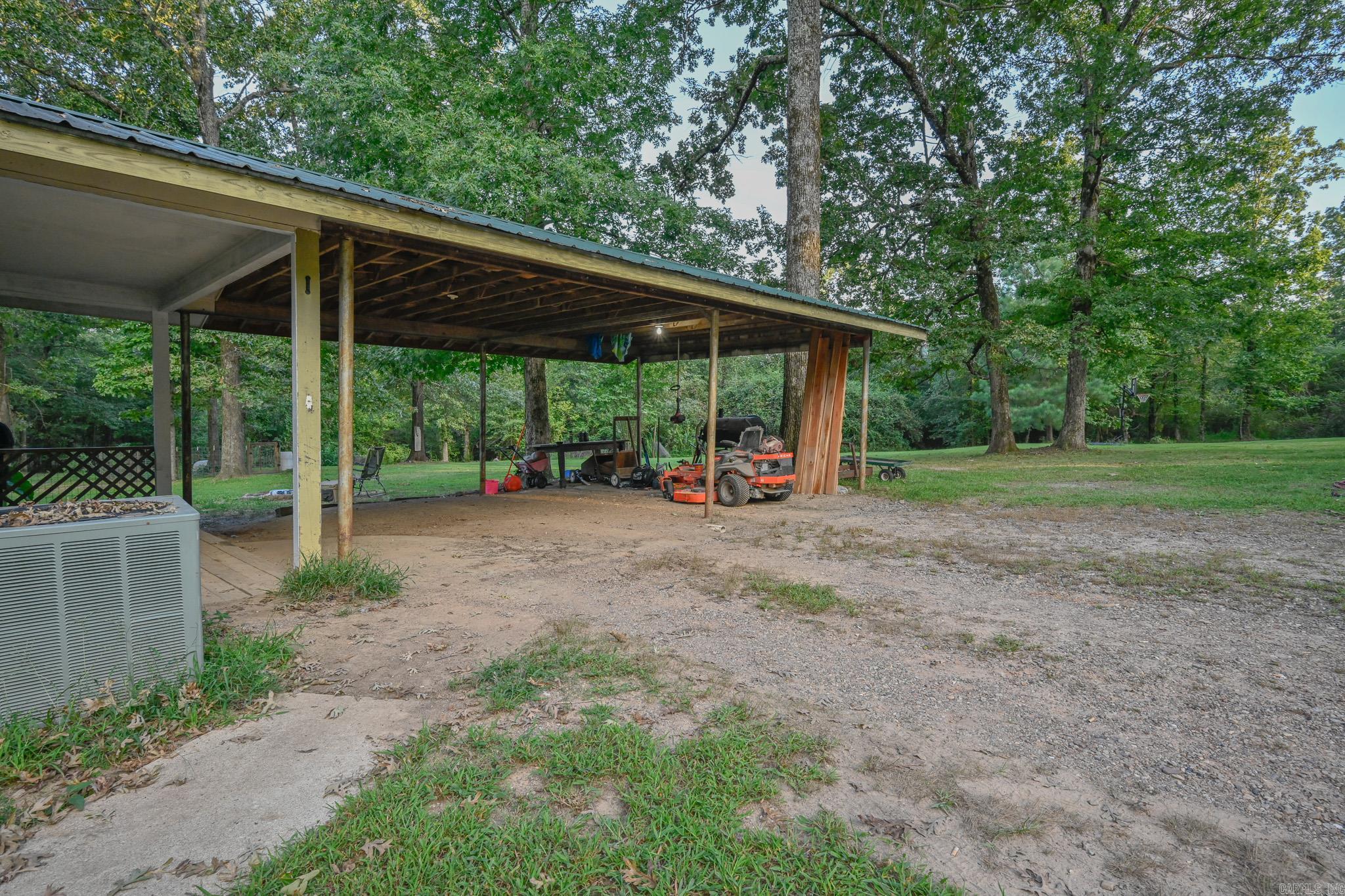 142 Cardinal Lane Property Photo 26