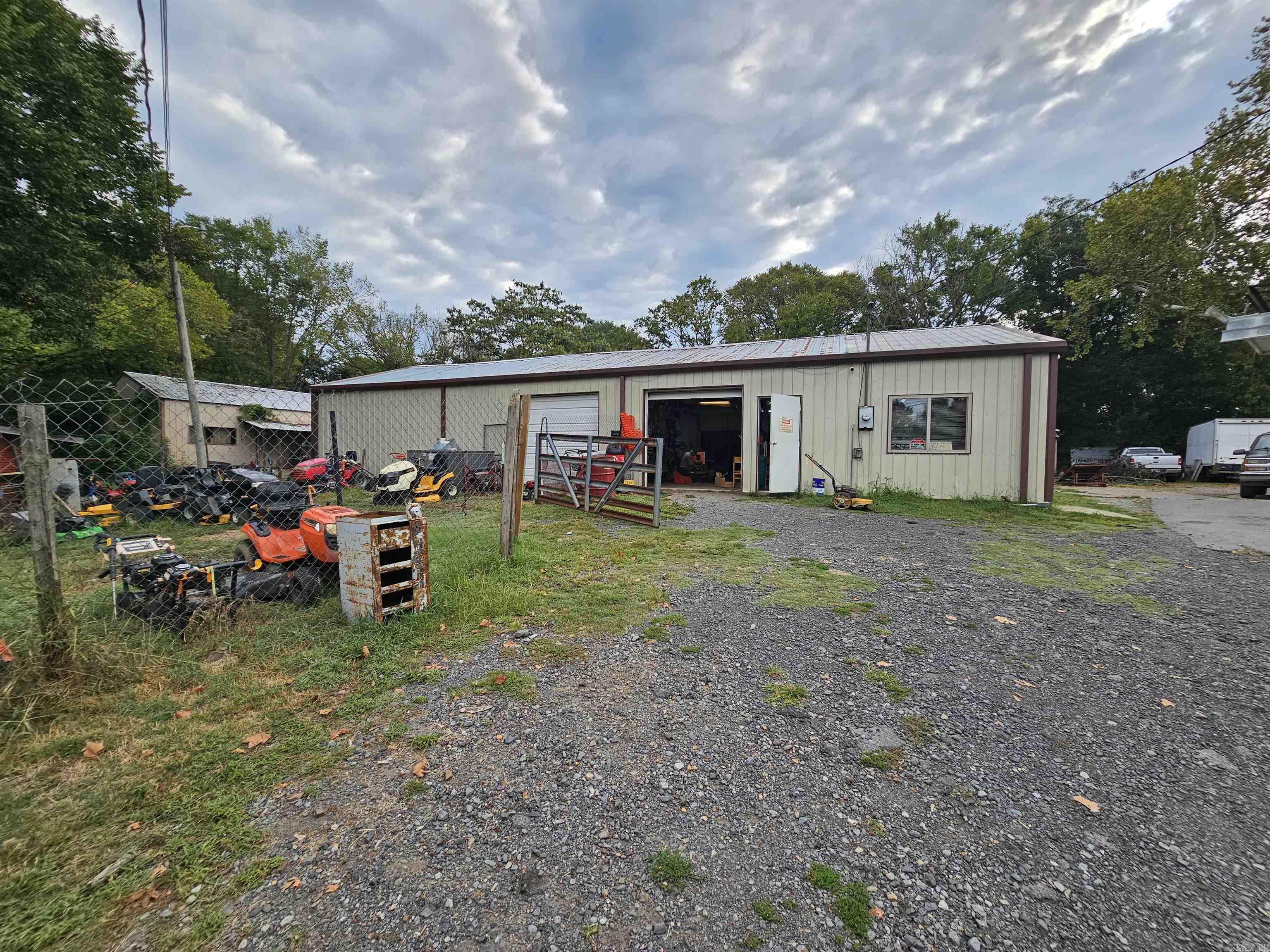 9240 Jacksonville Conway Road Property Photo 15
