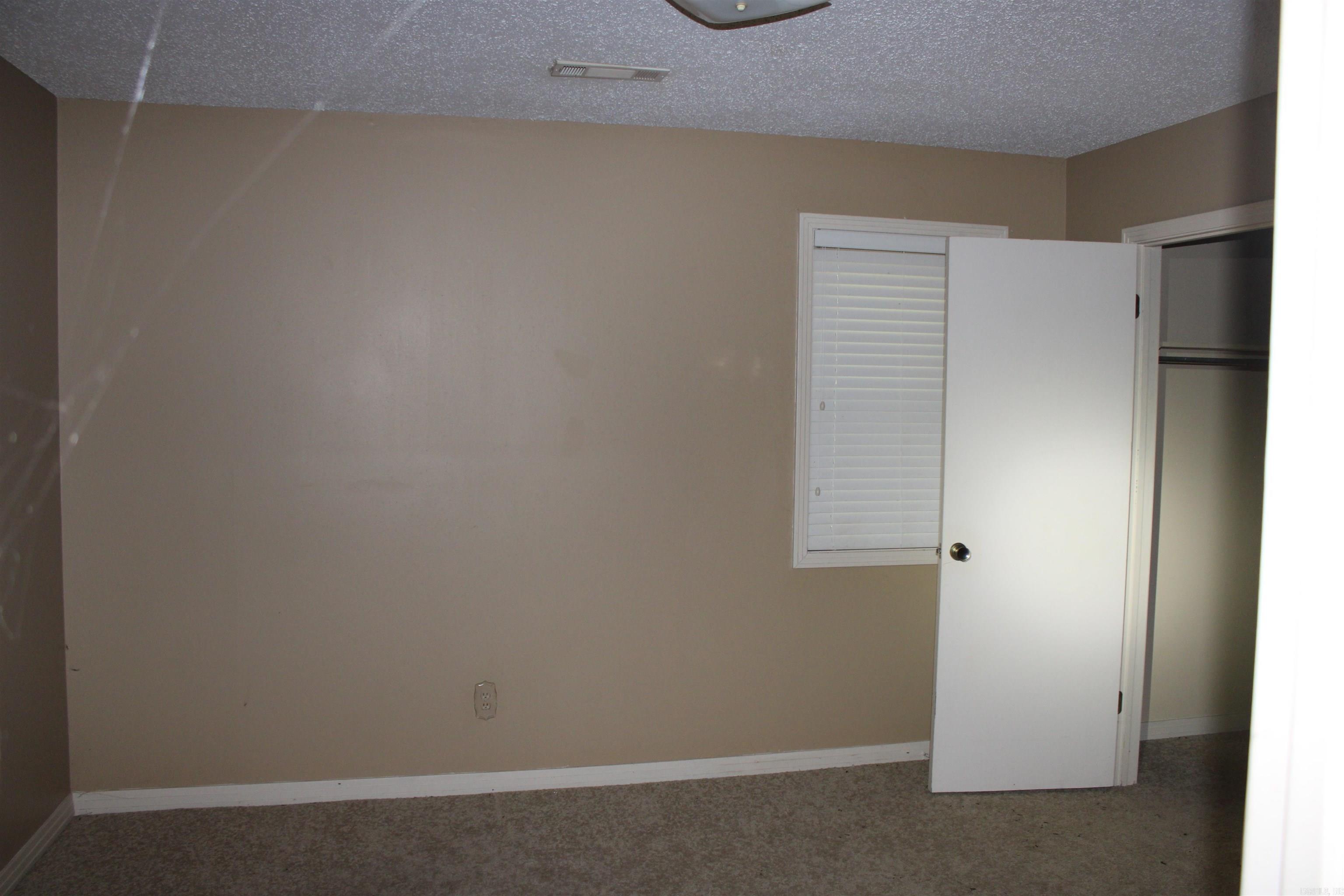 119 Valley Dr Property Photo 4