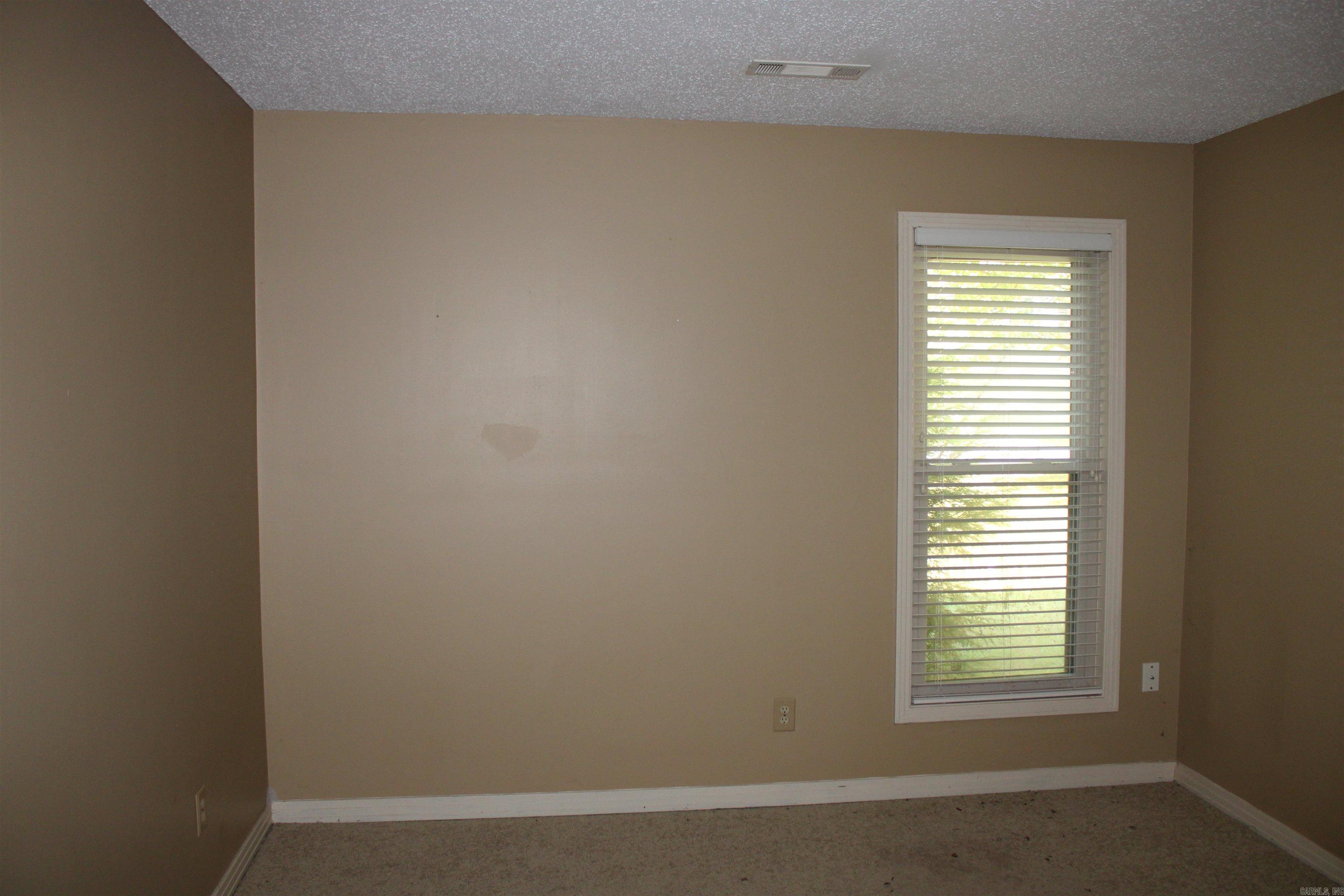 119 Valley Dr Property Photo 6