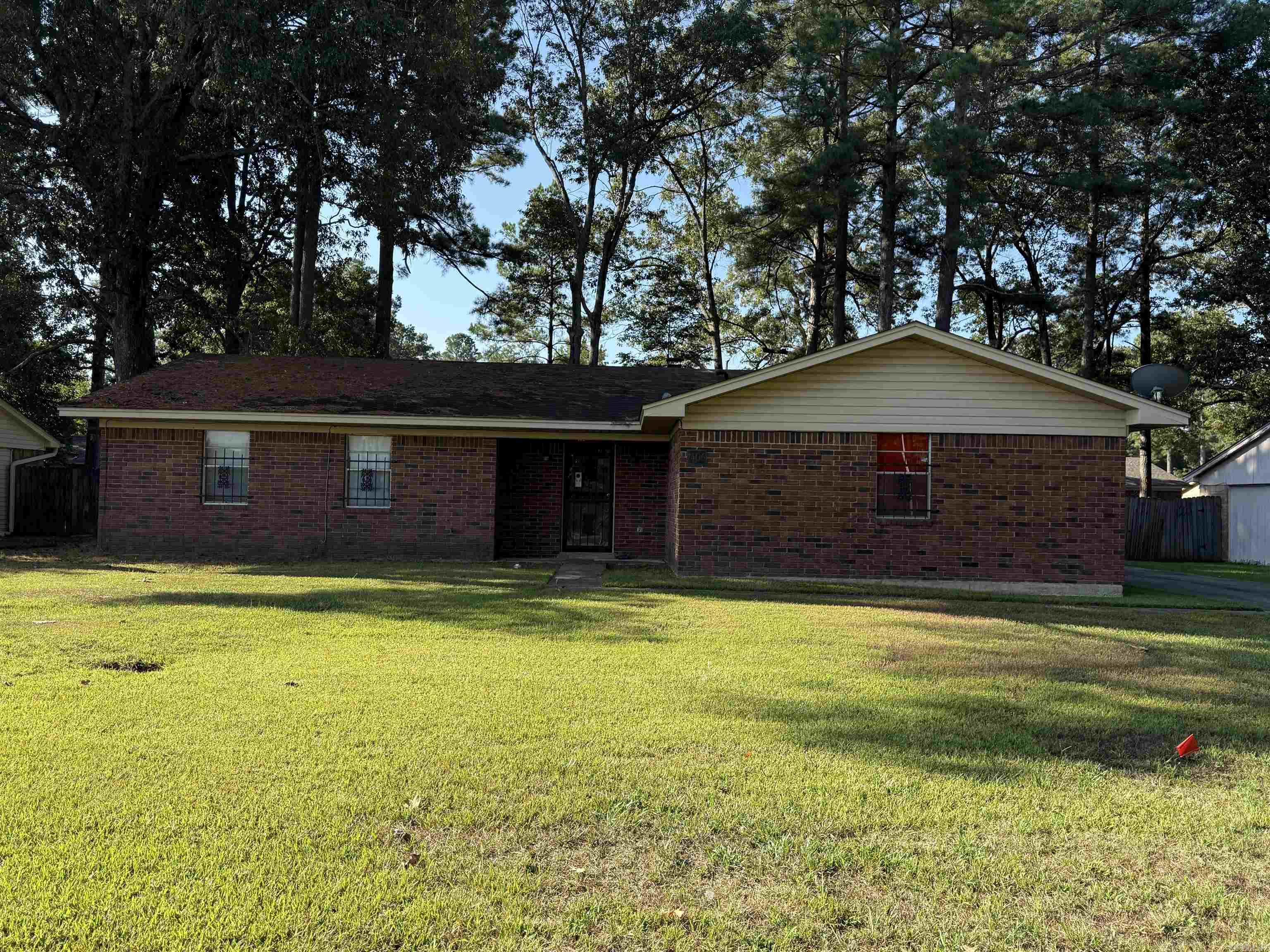 1406 Ridgway Road Property Photo 1