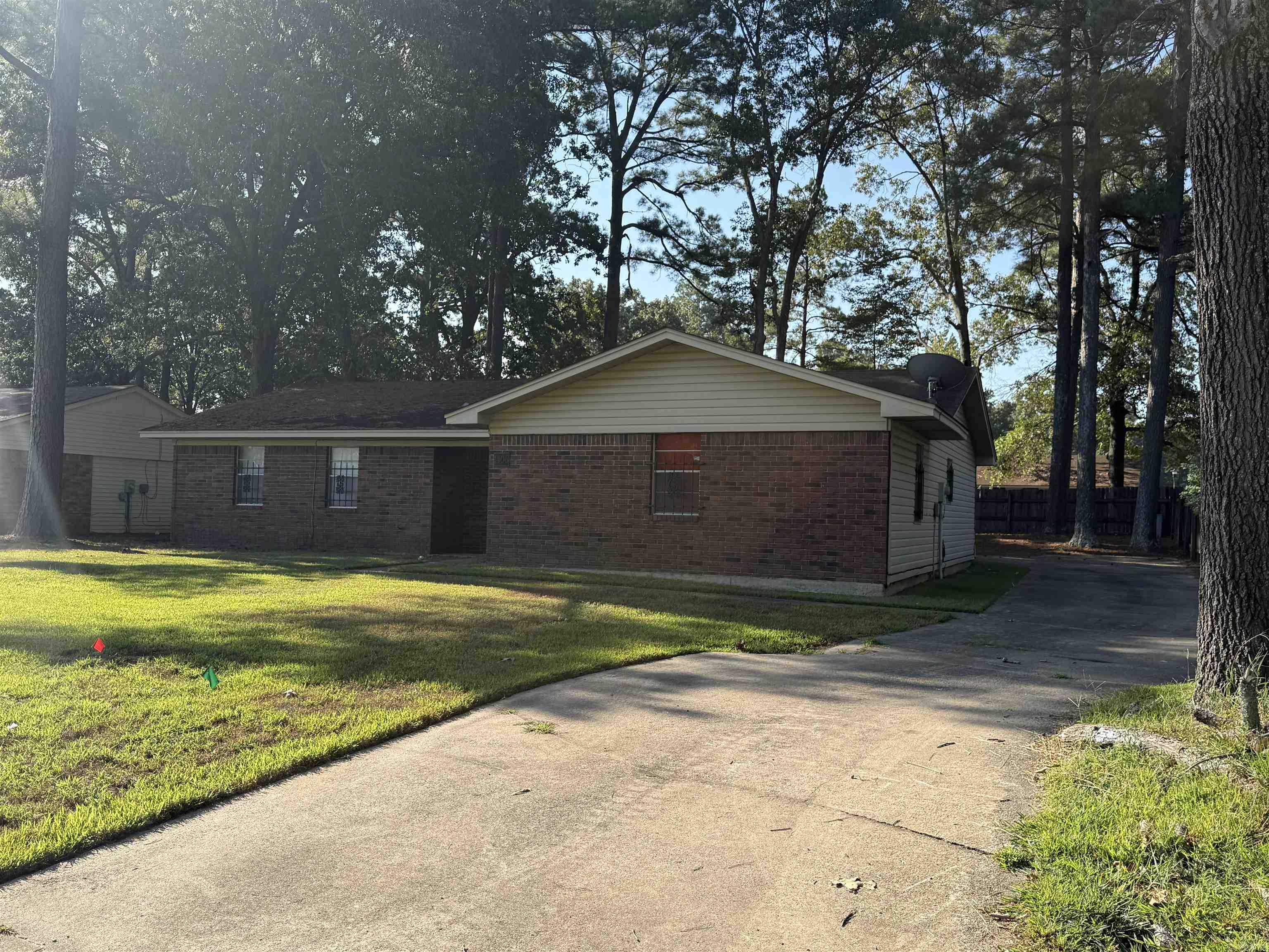 1406 Ridgway Road Property Photo 3