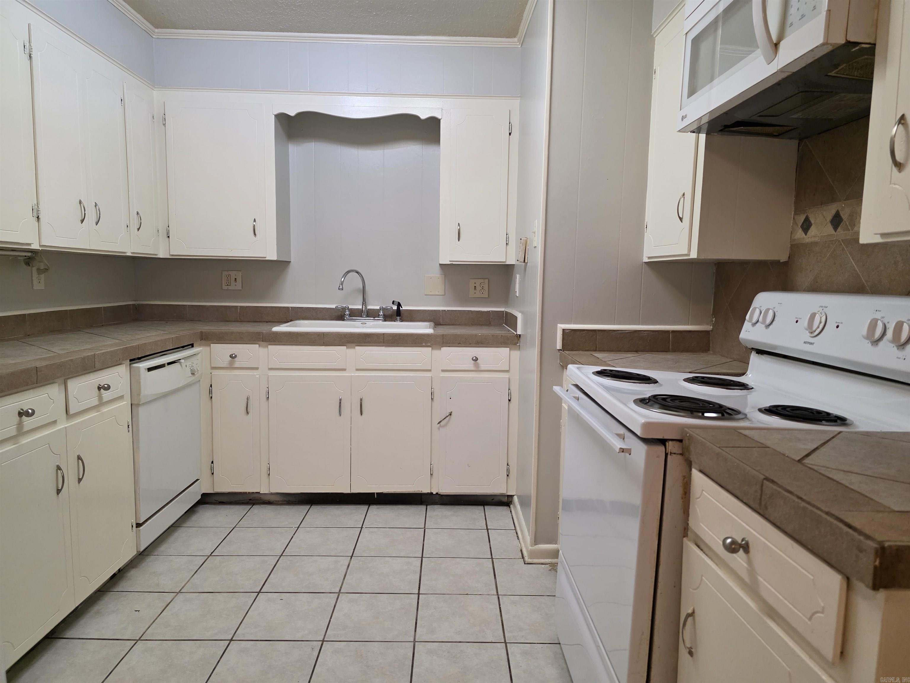 9109 Tanya Drive A Property Photo 4